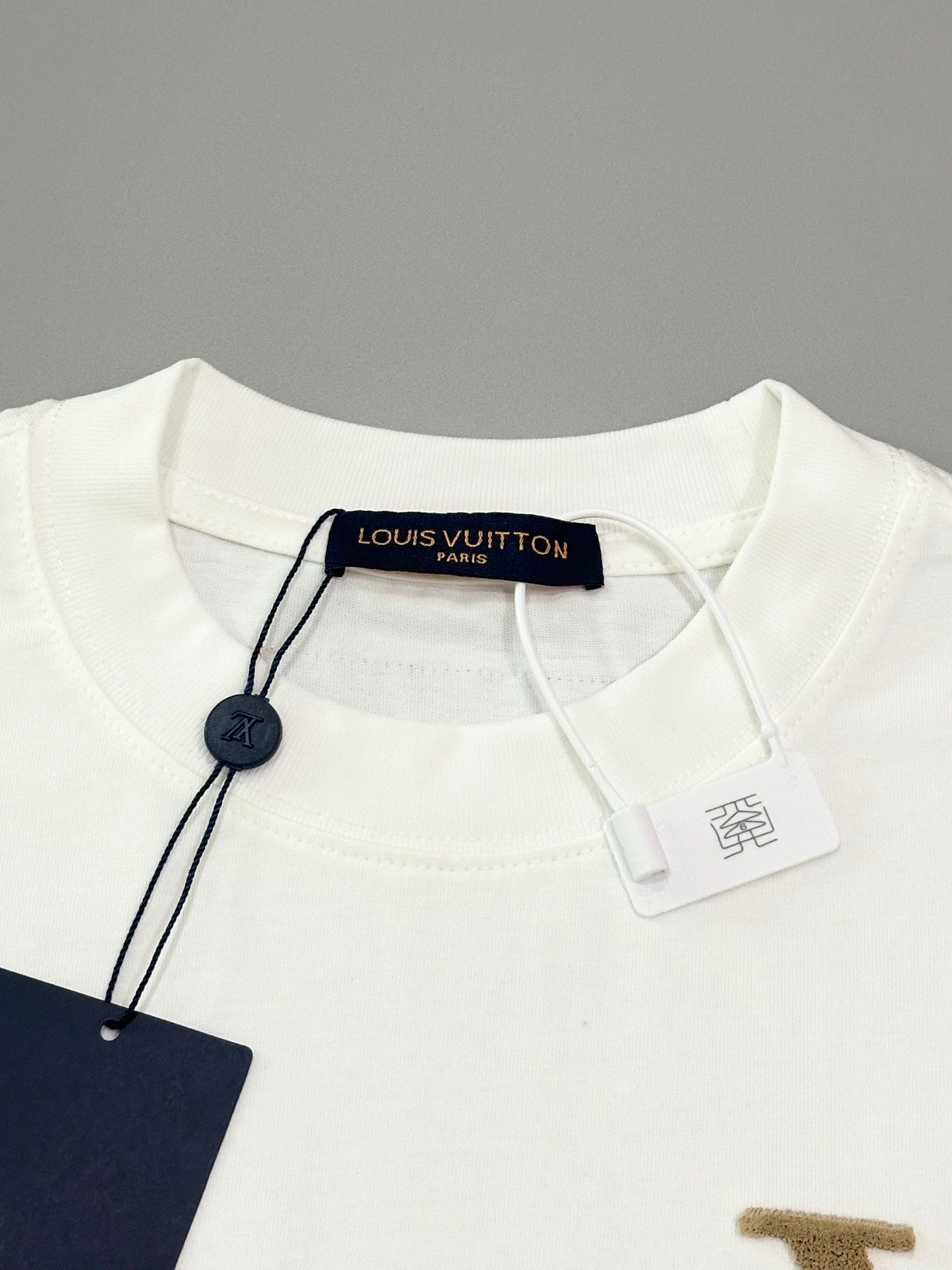 1105 New classic gold monogrammed toothbrush T-shirt 1105 New classic gold monogrammed toothbrush T-shirt