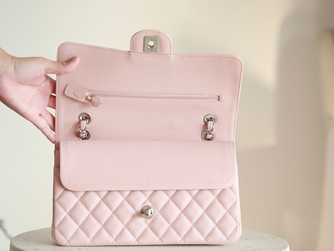 0528 Maxi Classic Handbag Grained Calfskin 0528 Maxi Classic Handbag Grained Calfskin