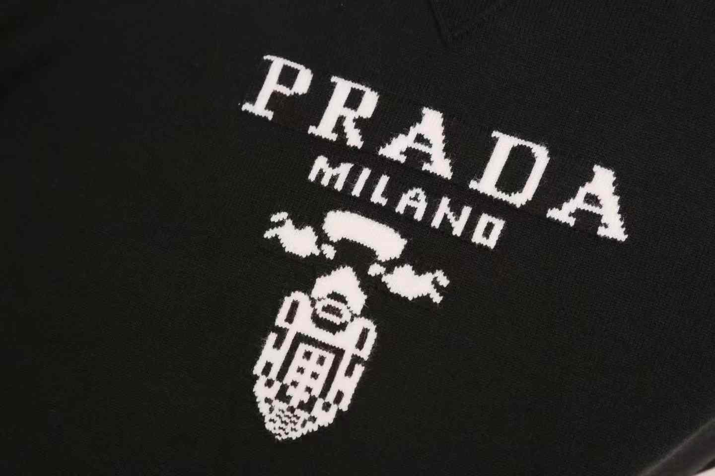 Classic printed logo sweater Classic printed logo sweater