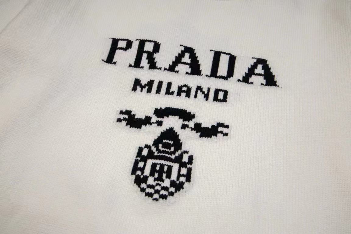 Classic printed logo sweater Classic printed logo sweater