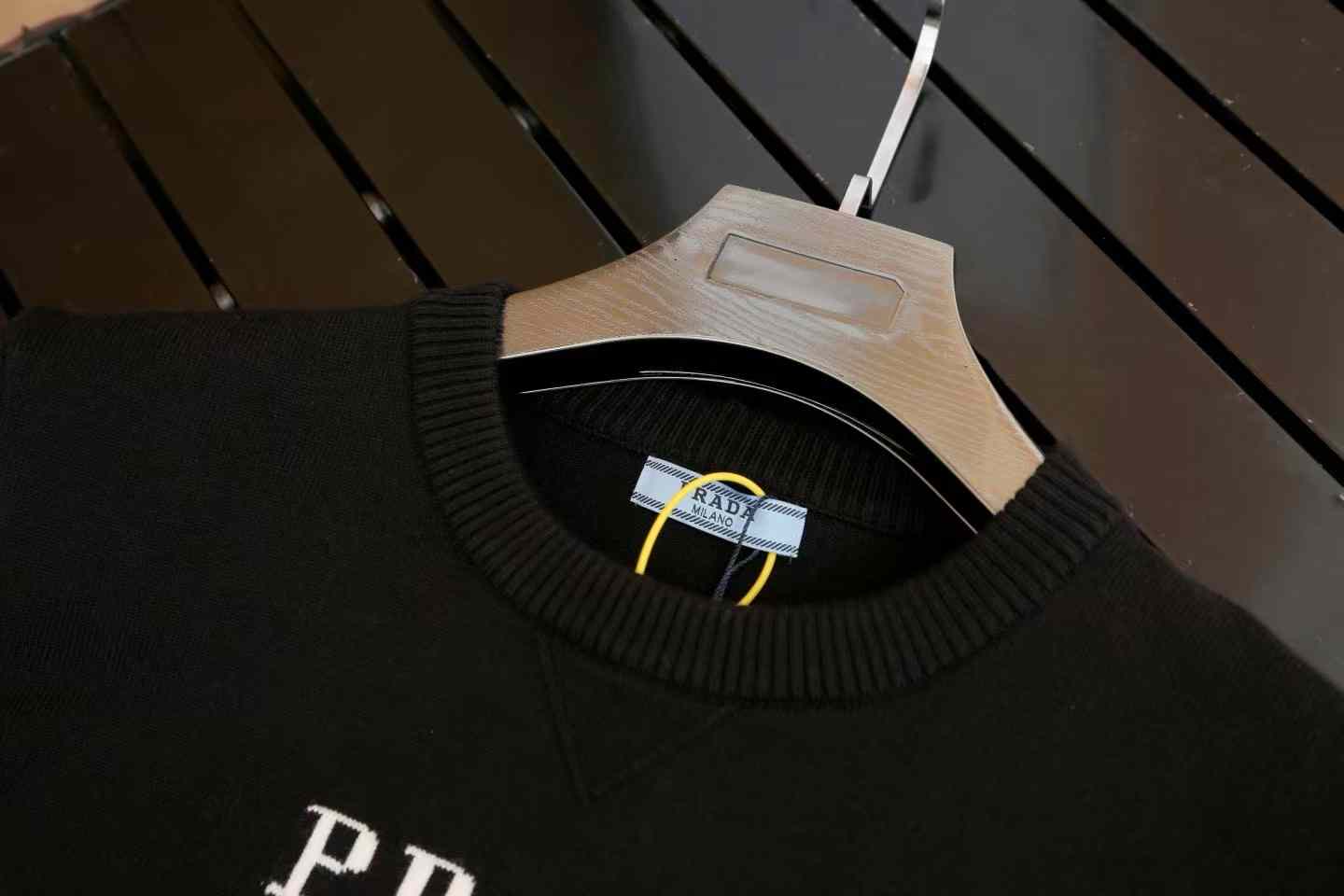 Classic printed logo sweater Classic printed logo sweater