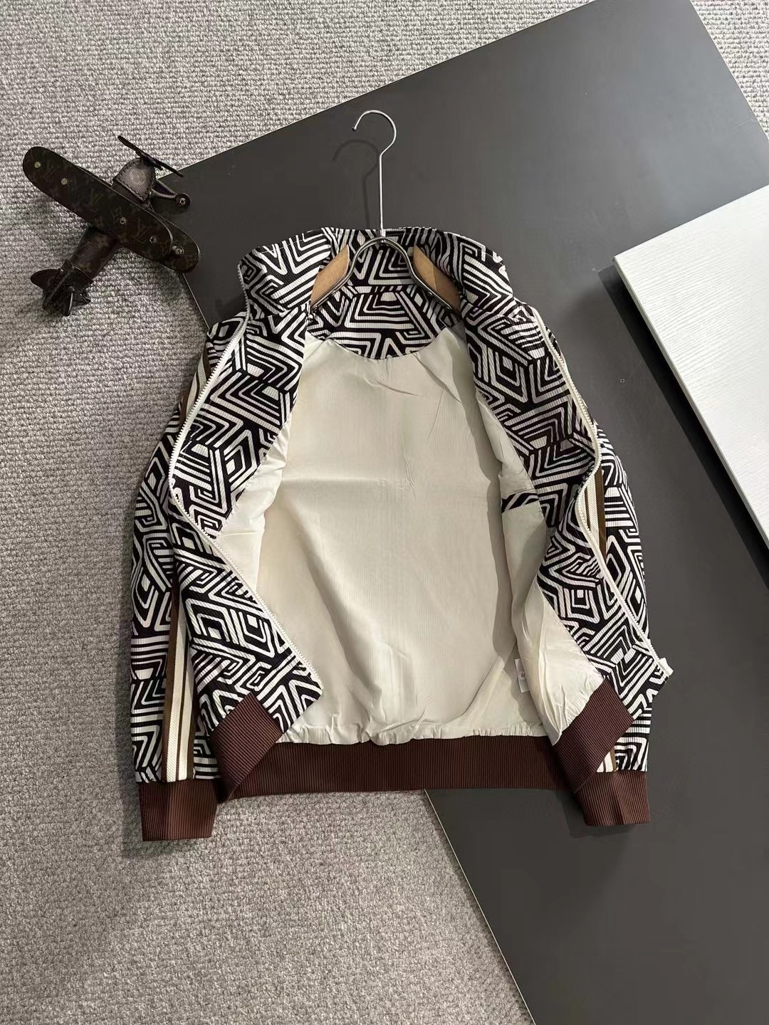 New zip-up stand up collar jacket New zip-up stand up collar jacket