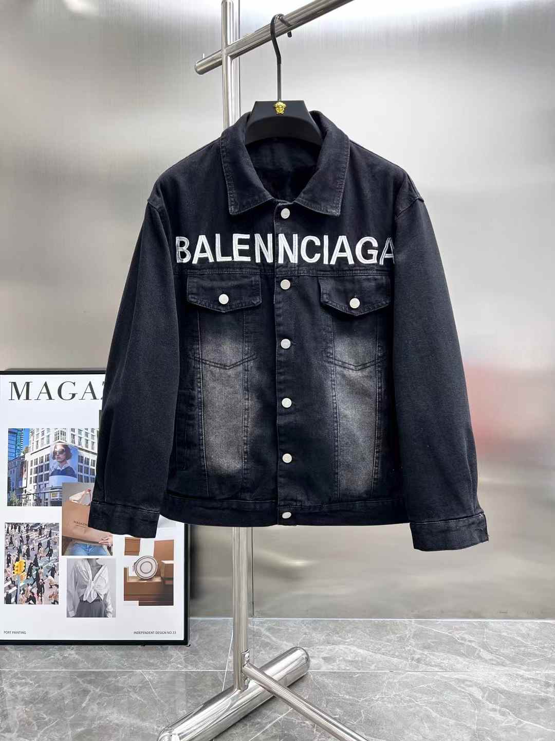 Heavy process limited edition runway fleece denim jacket Heavy process limited edition runway fleece denim jacket