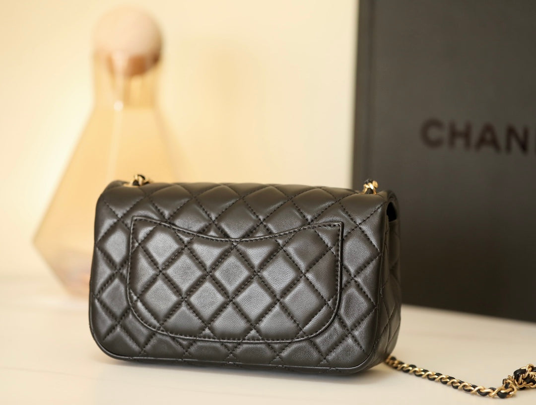 0528 Mini Rectangular Pearl Crush Quilted Black Lambskin Gold Hardware 0528 Mini Rectangular Pearl Crush Quilted Black Lambskin Gold Hardware
