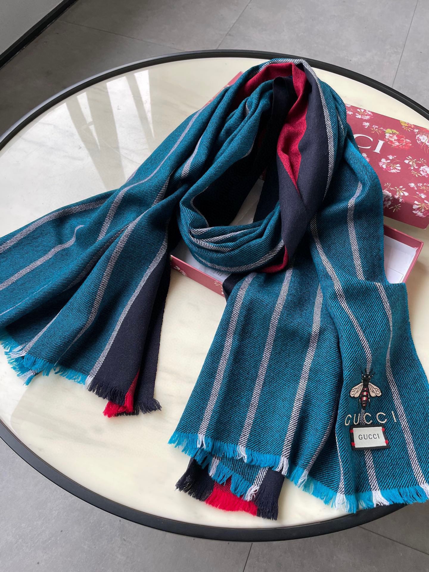 1002 Classic Soft and Comfortable Scarf 1002 Classic Soft and Comfortable Scarf