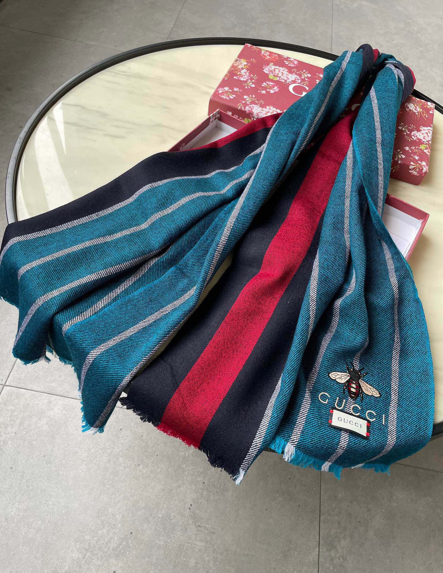 1002 Classic Soft and Comfortable Scarf 1002 Classic Soft and Comfortable Scarf