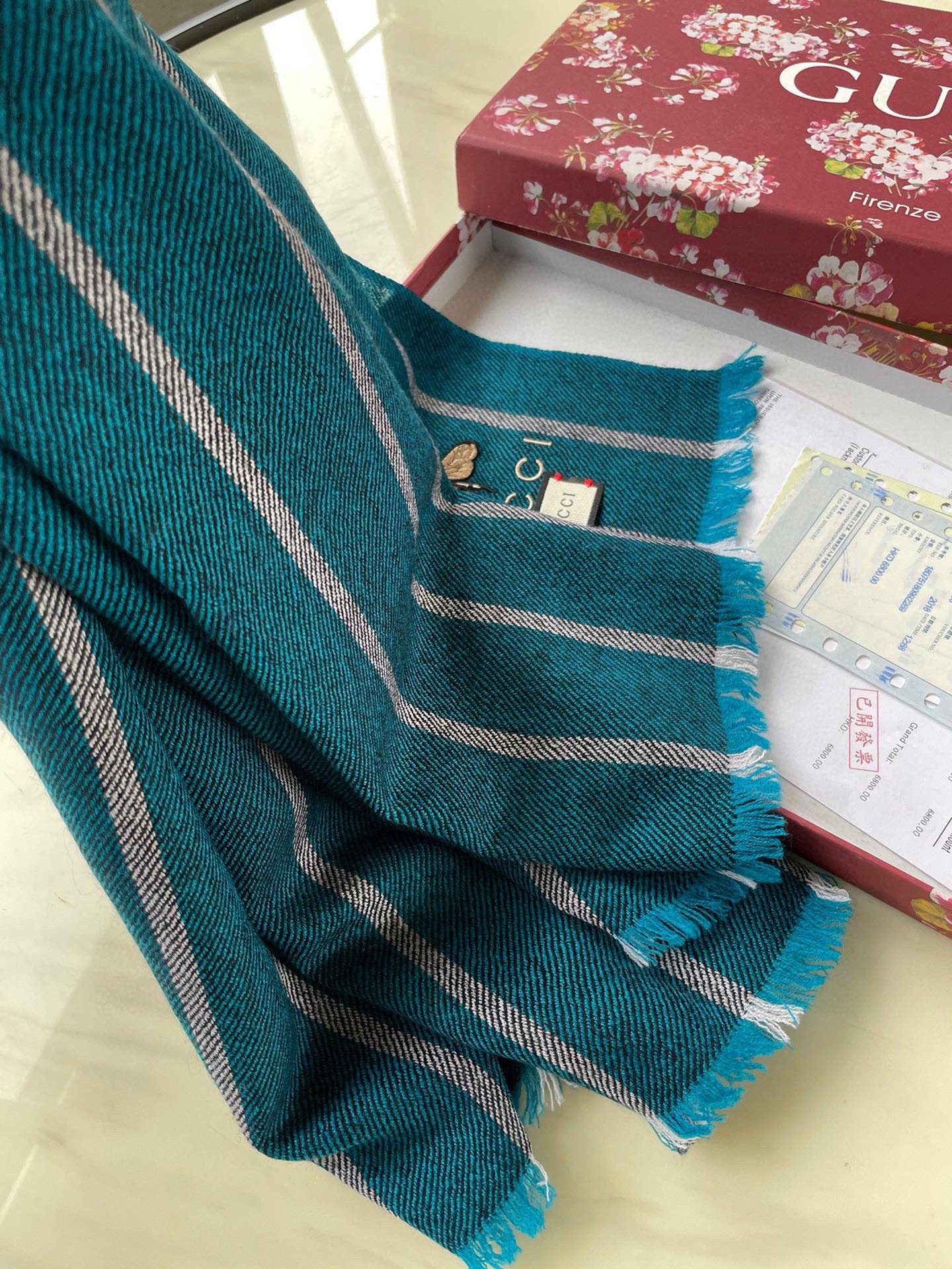 1002 Classic Soft and Comfortable Scarf 1002 Classic Soft and Comfortable Scarf