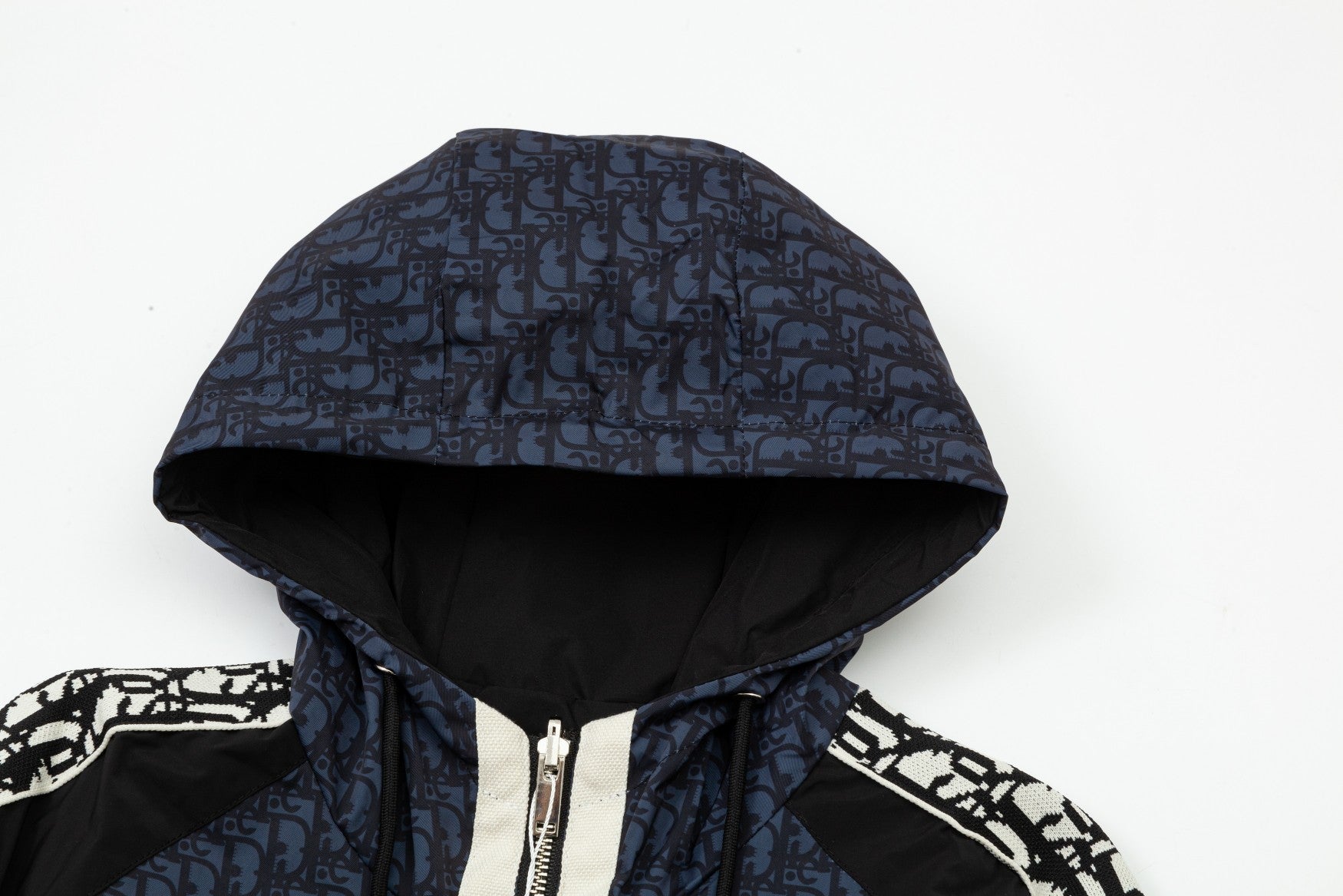 0906 New (reversible) quality hooded coat 0906 New (reversible) quality hooded coat
