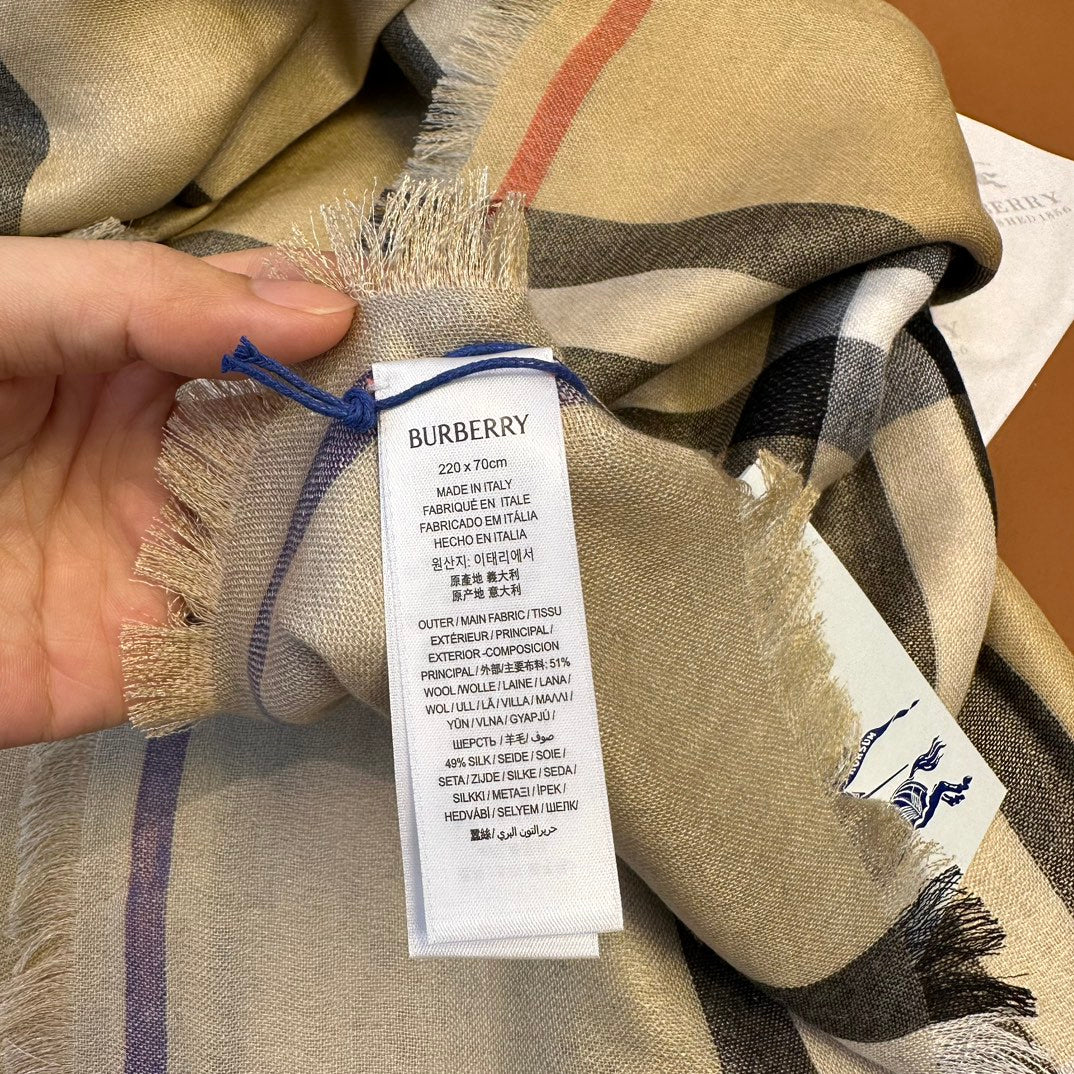 0925 Classic Soft and Comfortable Scarf 0925 Classic Soft and Comfortable Scarf