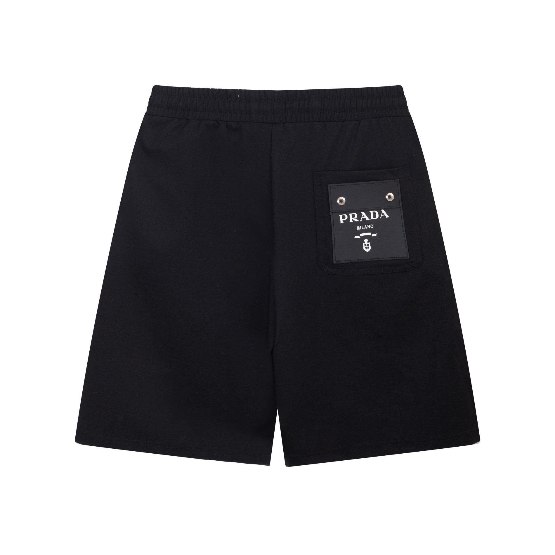 Classic bag features pocket shorts Classic bag features pocket shorts