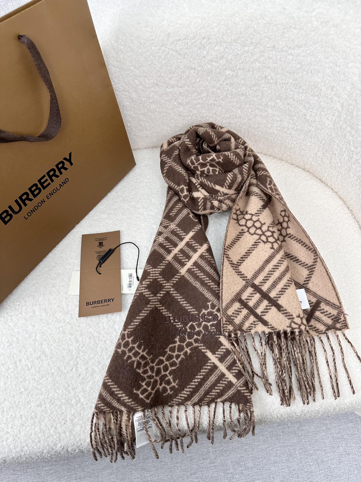 1002 Classic Soft and Comfortable Scarf 1002 Classic Soft and Comfortable Scarf