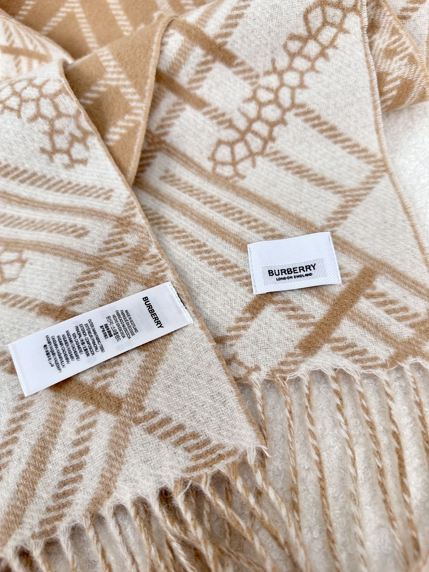 1002 Classic Soft and Comfortable Scarf 1002 Classic Soft and Comfortable Scarf