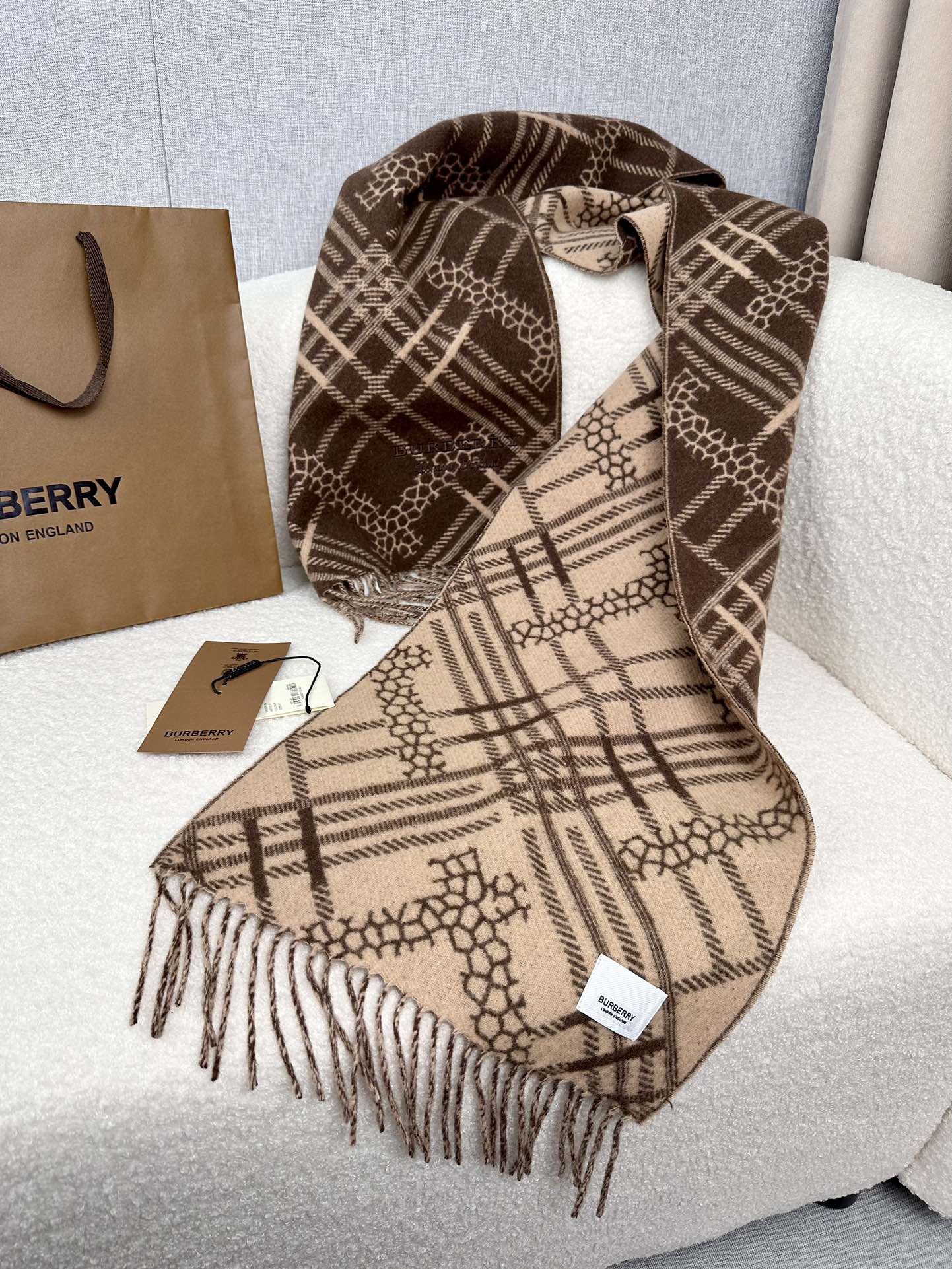 1002 Classic Soft and Comfortable Scarf 1002 Classic Soft and Comfortable Scarf