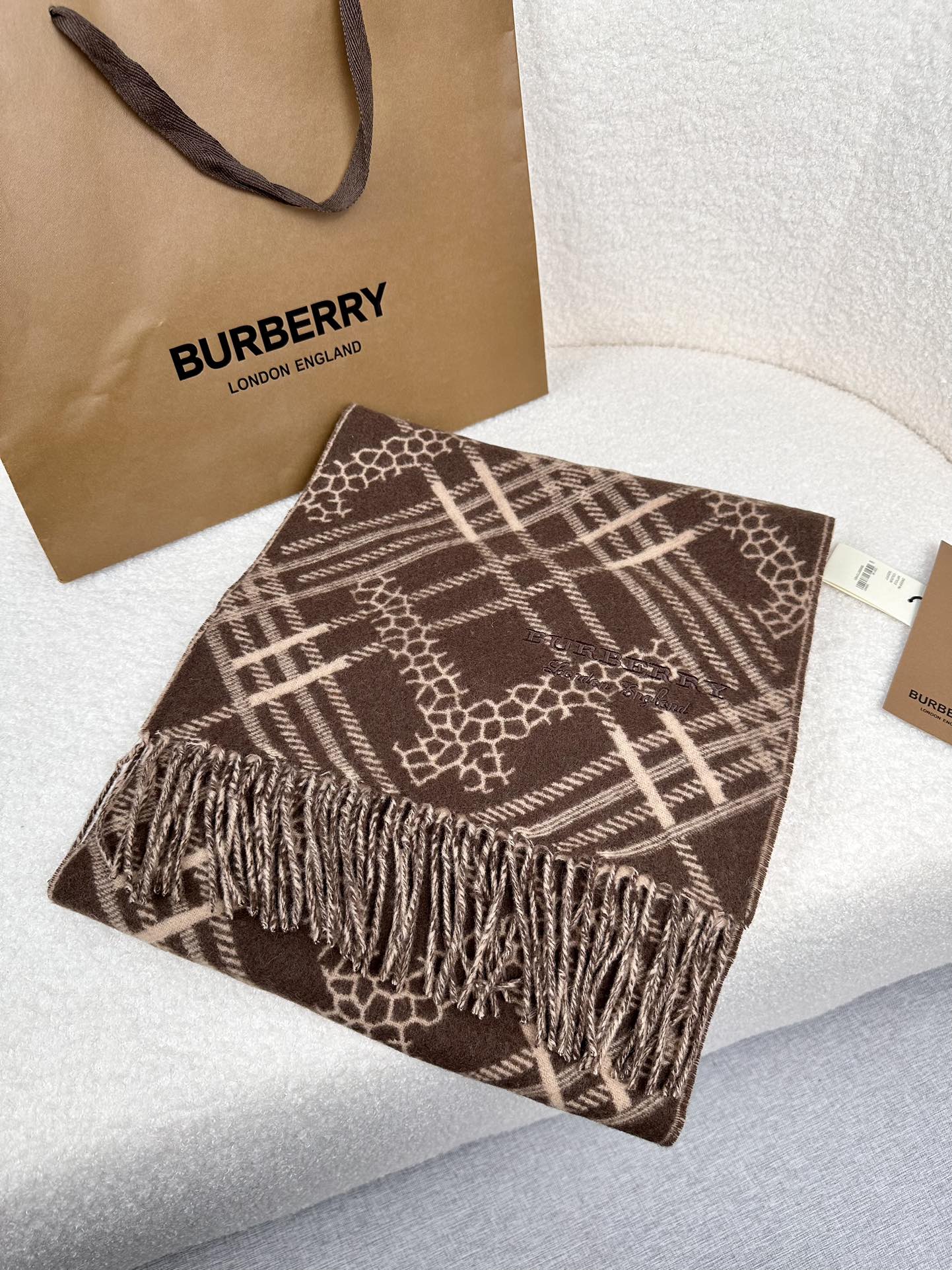 1002 Classic Soft and Comfortable Scarf 1002 Classic Soft and Comfortable Scarf