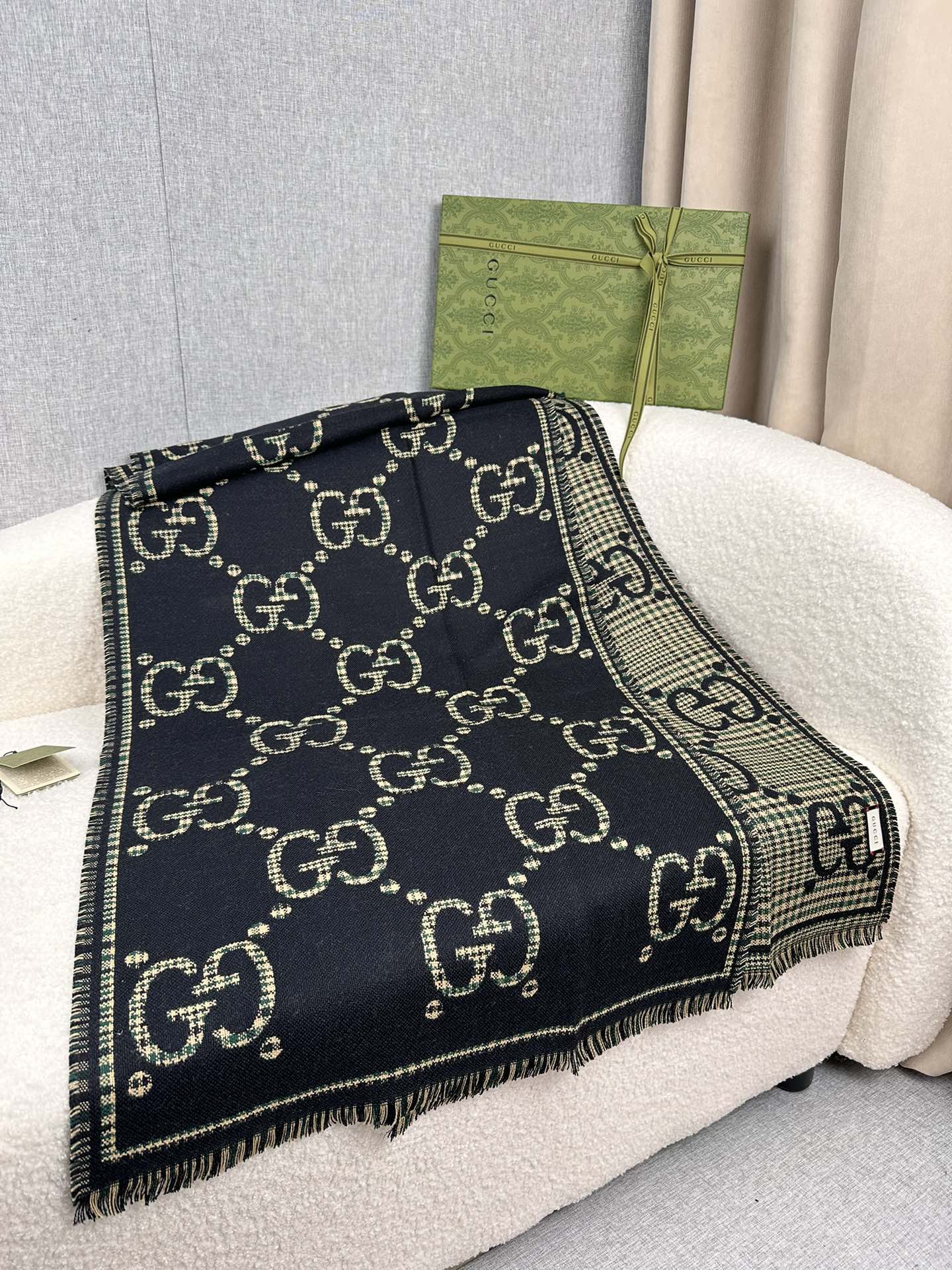 0925 Classic Soft and Comfortable Scarf 0925 Classic Soft and Comfortable Scarf
