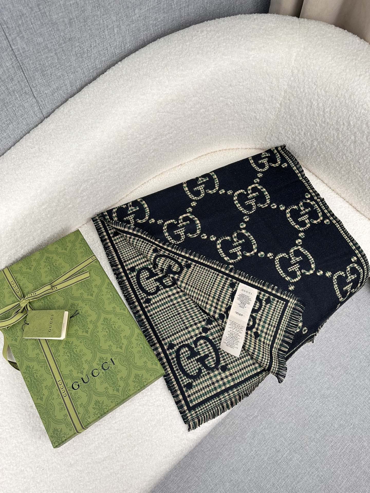 0925 Classic Soft and Comfortable Scarf 0925 Classic Soft and Comfortable Scarf