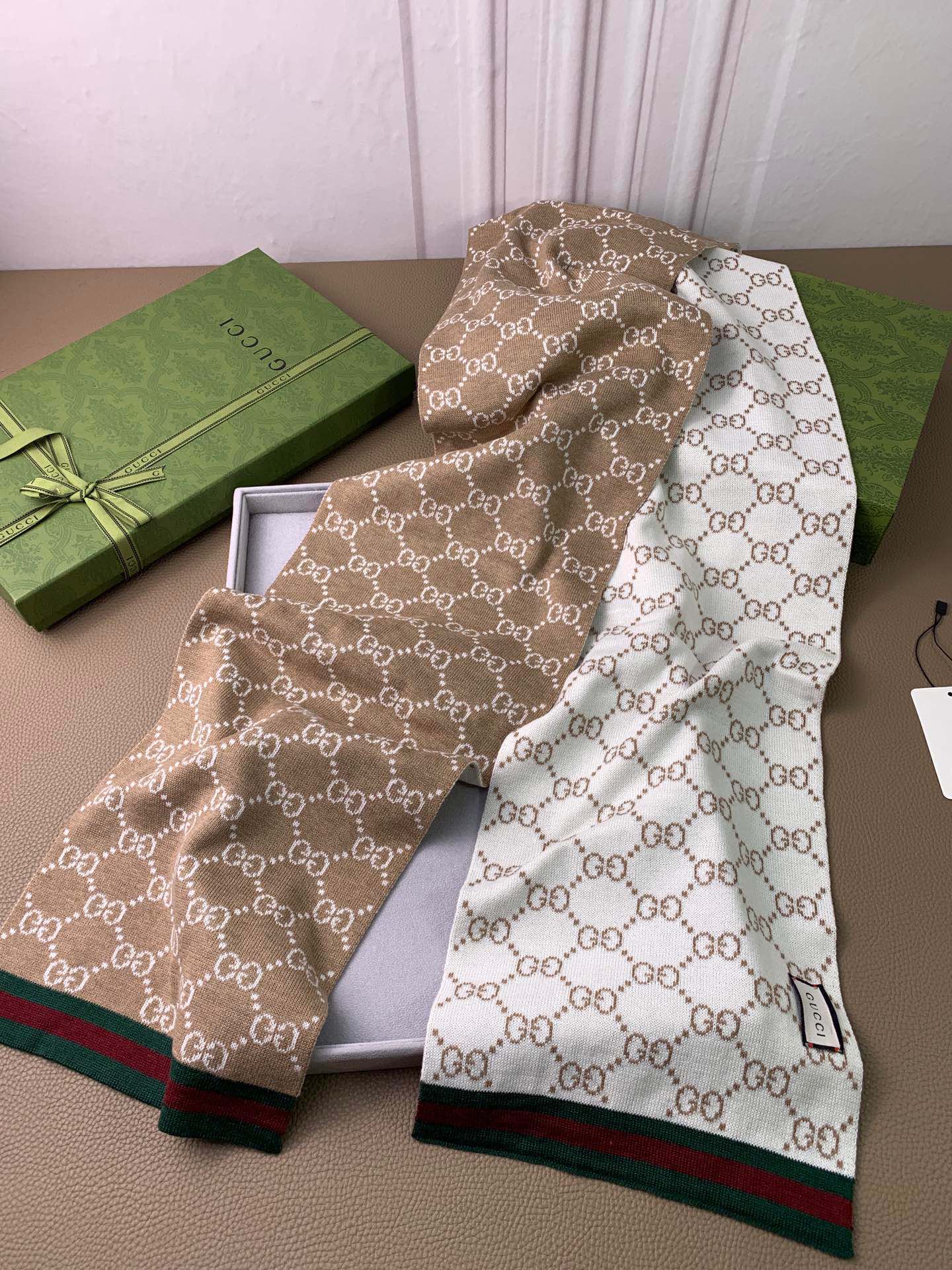 1002 Classic Soft and Comfortable Scarf 1002 Classic Soft and Comfortable Scarf