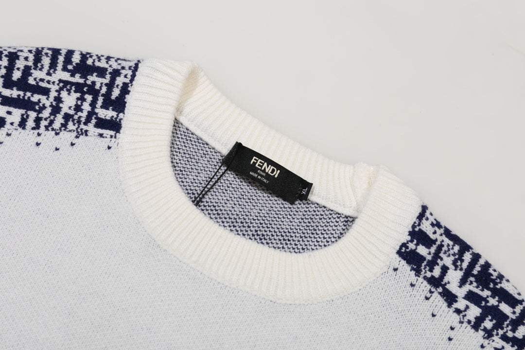0909 Crew-neck wool sweater 0909 Crew-neck wool sweater