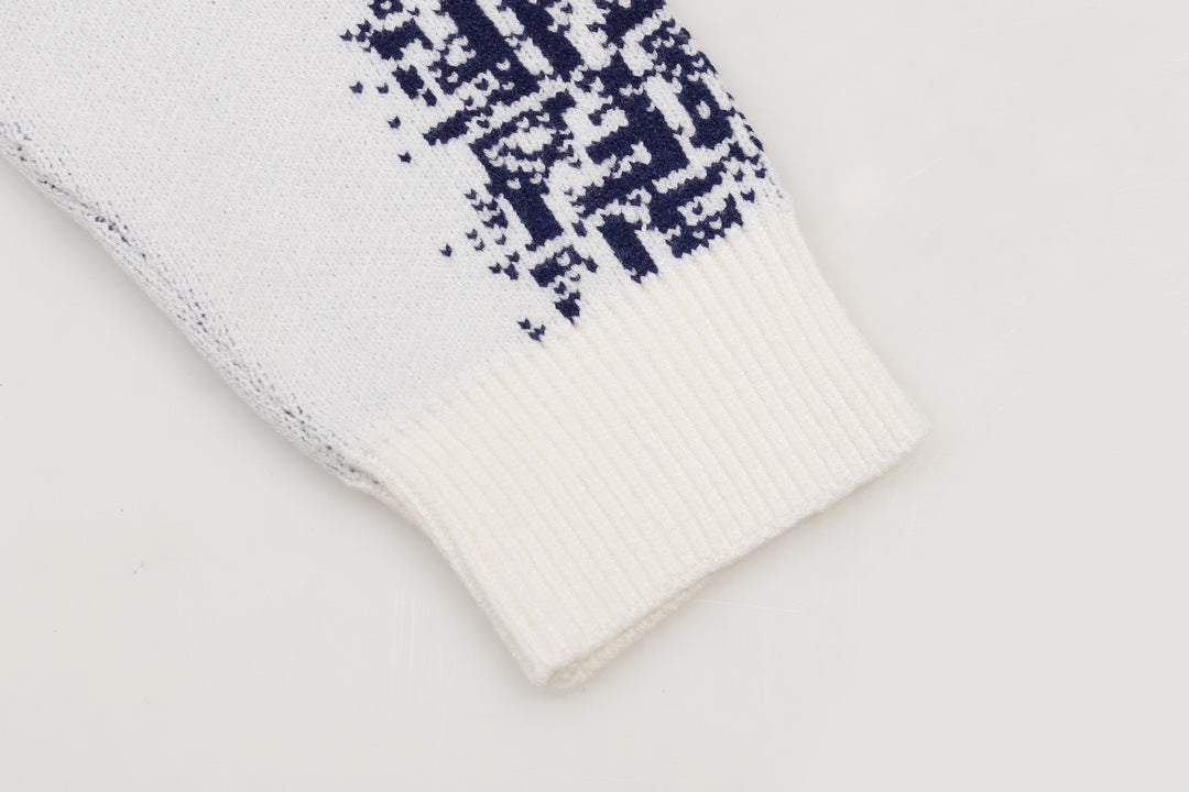 0909 Crew-neck wool sweater 0909 Crew-neck wool sweater