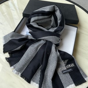 1002 Classic Soft and Comfortable Scarf