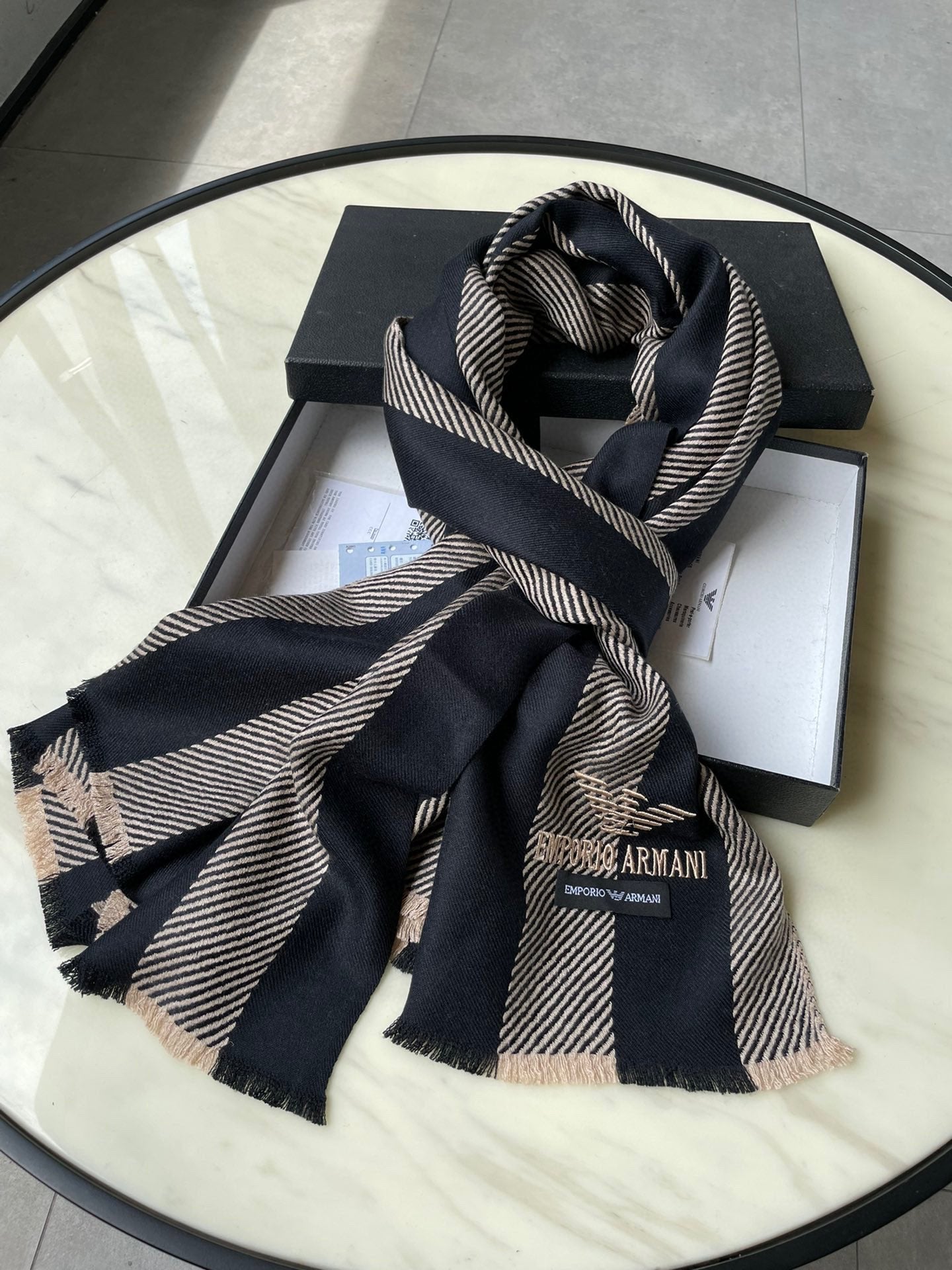 1002 Classic Soft and Comfortable Scarf 1002 Classic Soft and Comfortable Scarf