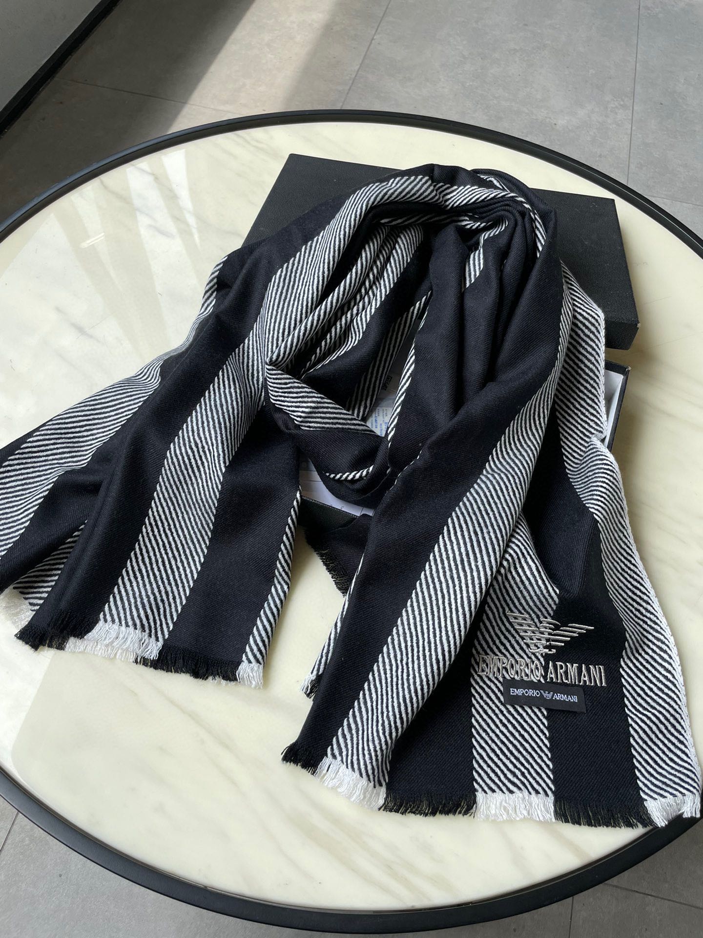 1002 Classic Soft and Comfortable Scarf 1002 Classic Soft and Comfortable Scarf
