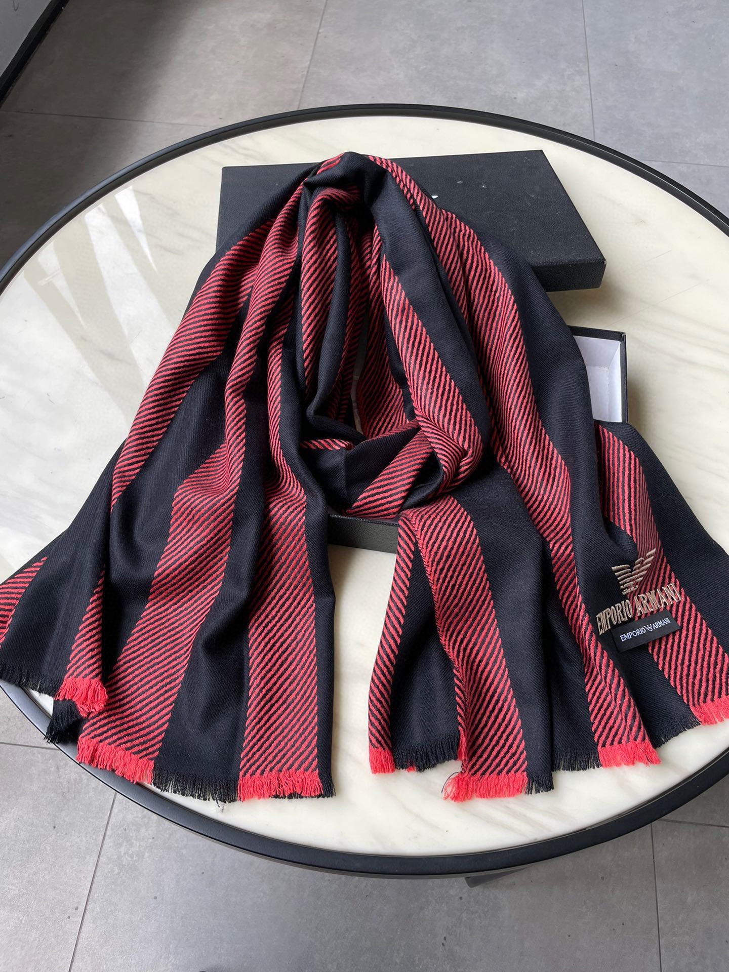 1002 Classic Soft and Comfortable Scarf 1002 Classic Soft and Comfortable Scarf