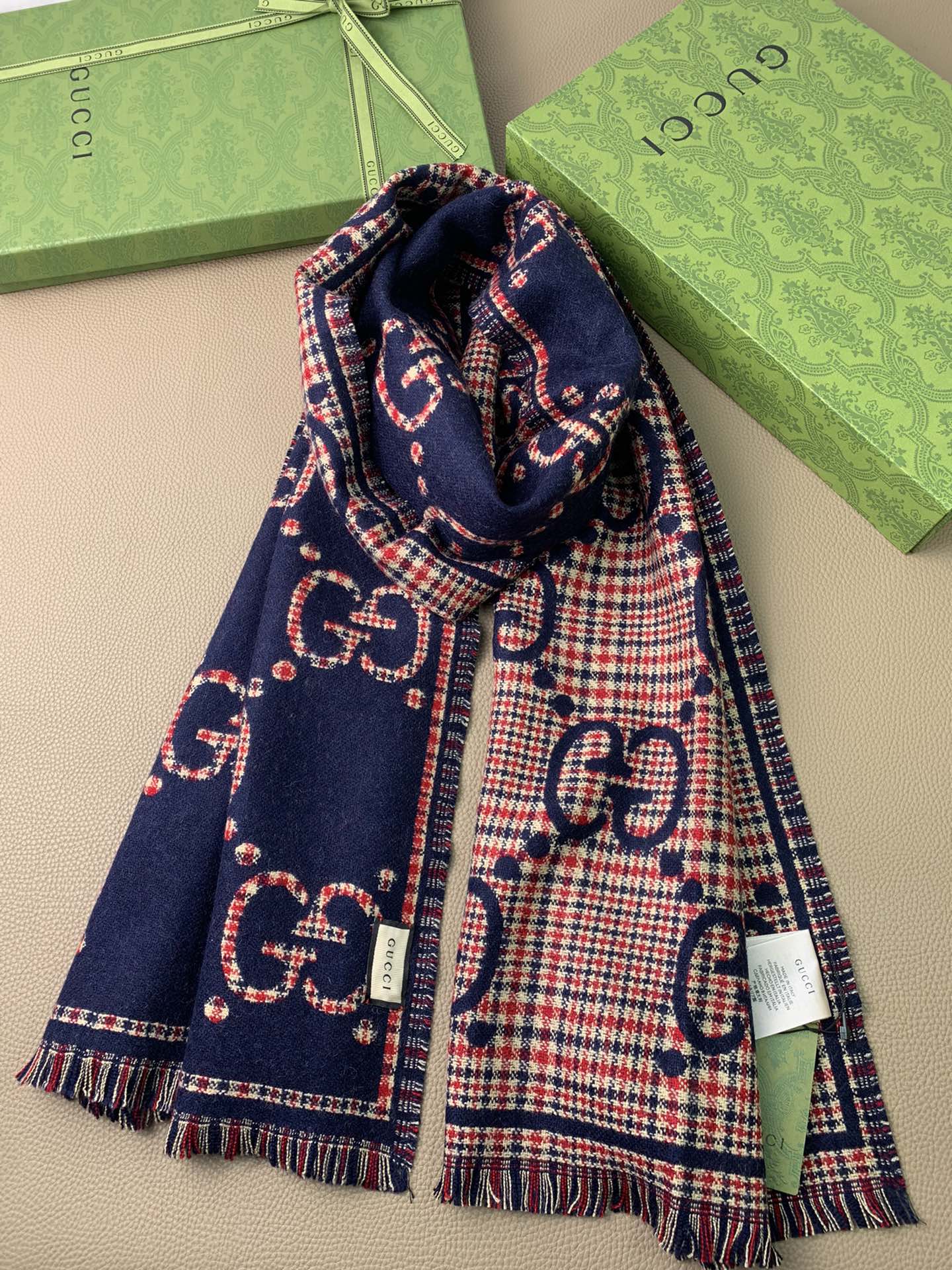 1002 Classic Soft and Comfortable Scarf 1002 Classic Soft and Comfortable Scarf