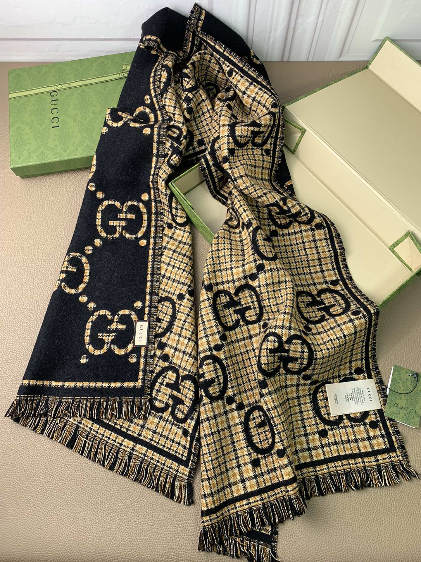 1002 Classic Soft and Comfortable Scarf 1002 Classic Soft and Comfortable Scarf