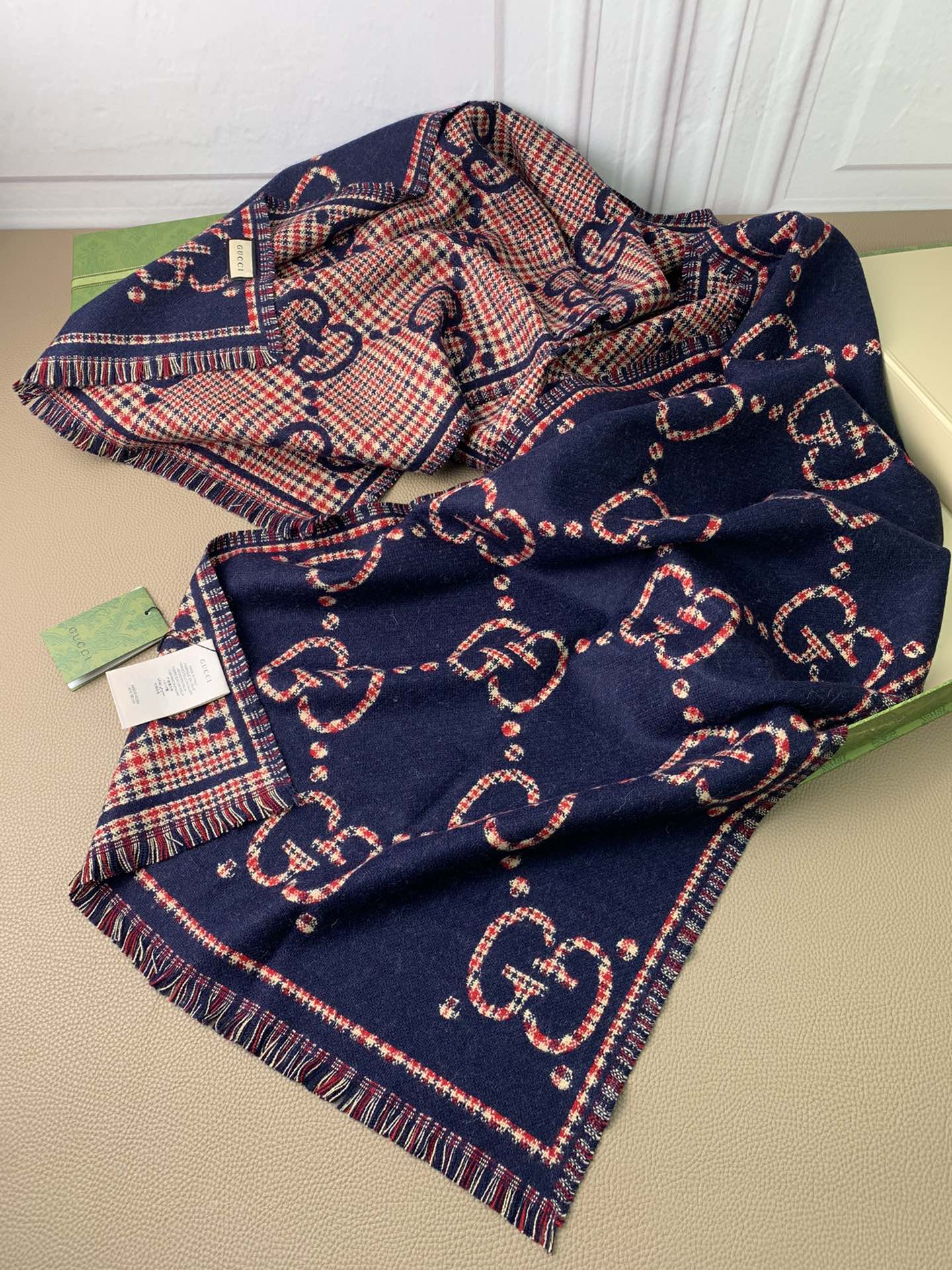 1002 Classic Soft and Comfortable Scarf 1002 Classic Soft and Comfortable Scarf