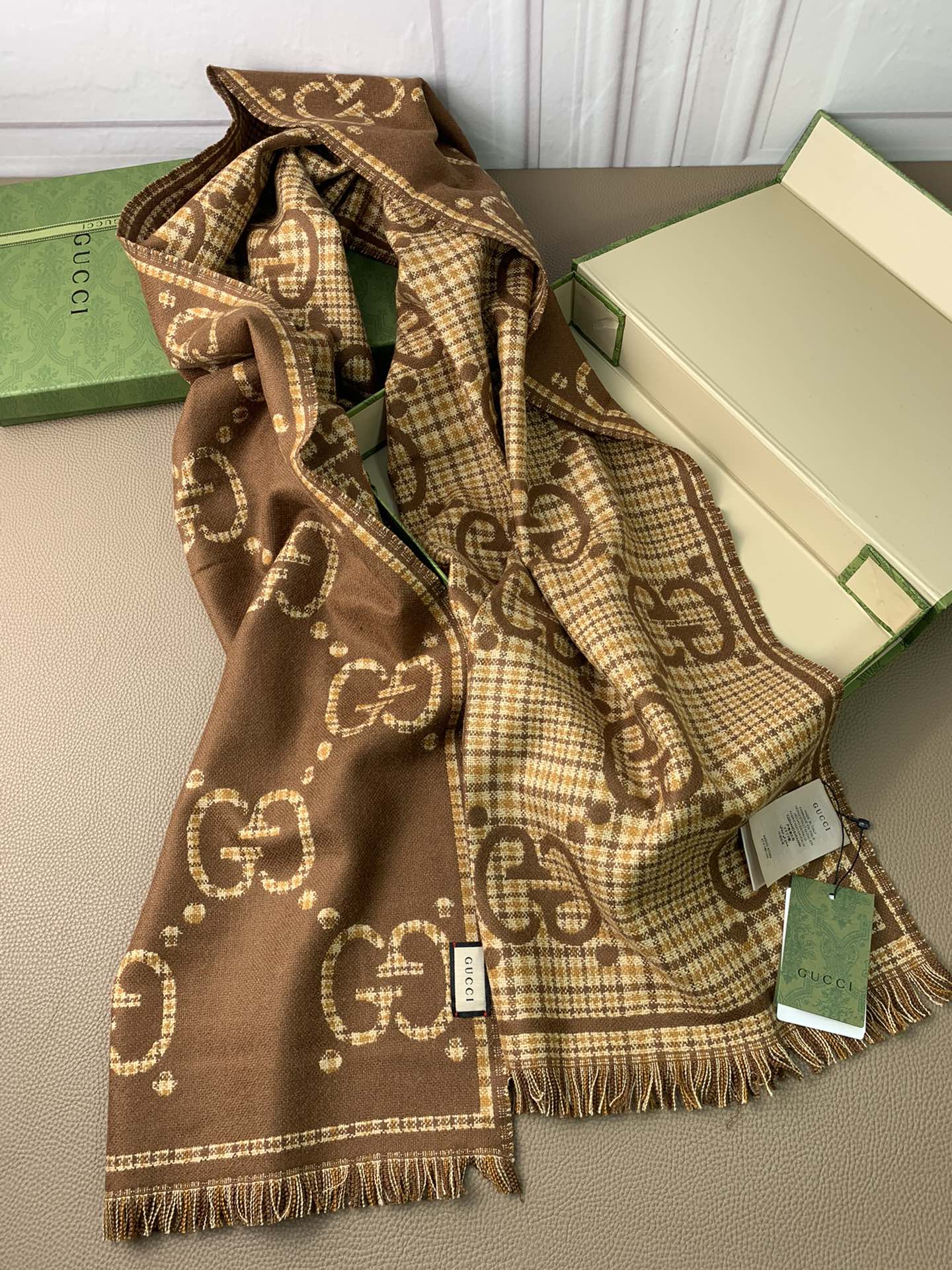 1002 Classic Soft and Comfortable Scarf 1002 Classic Soft and Comfortable Scarf
