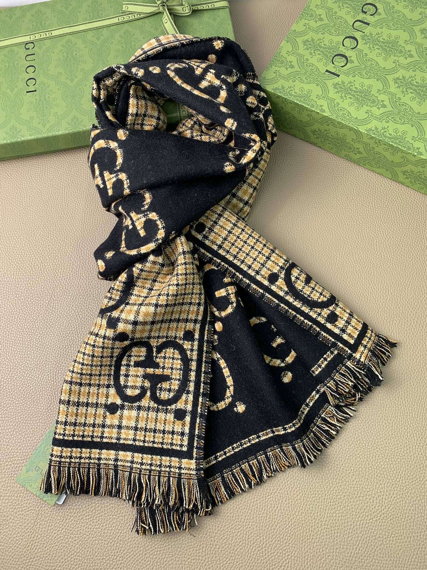 1002 Classic Soft and Comfortable Scarf 1002 Classic Soft and Comfortable Scarf