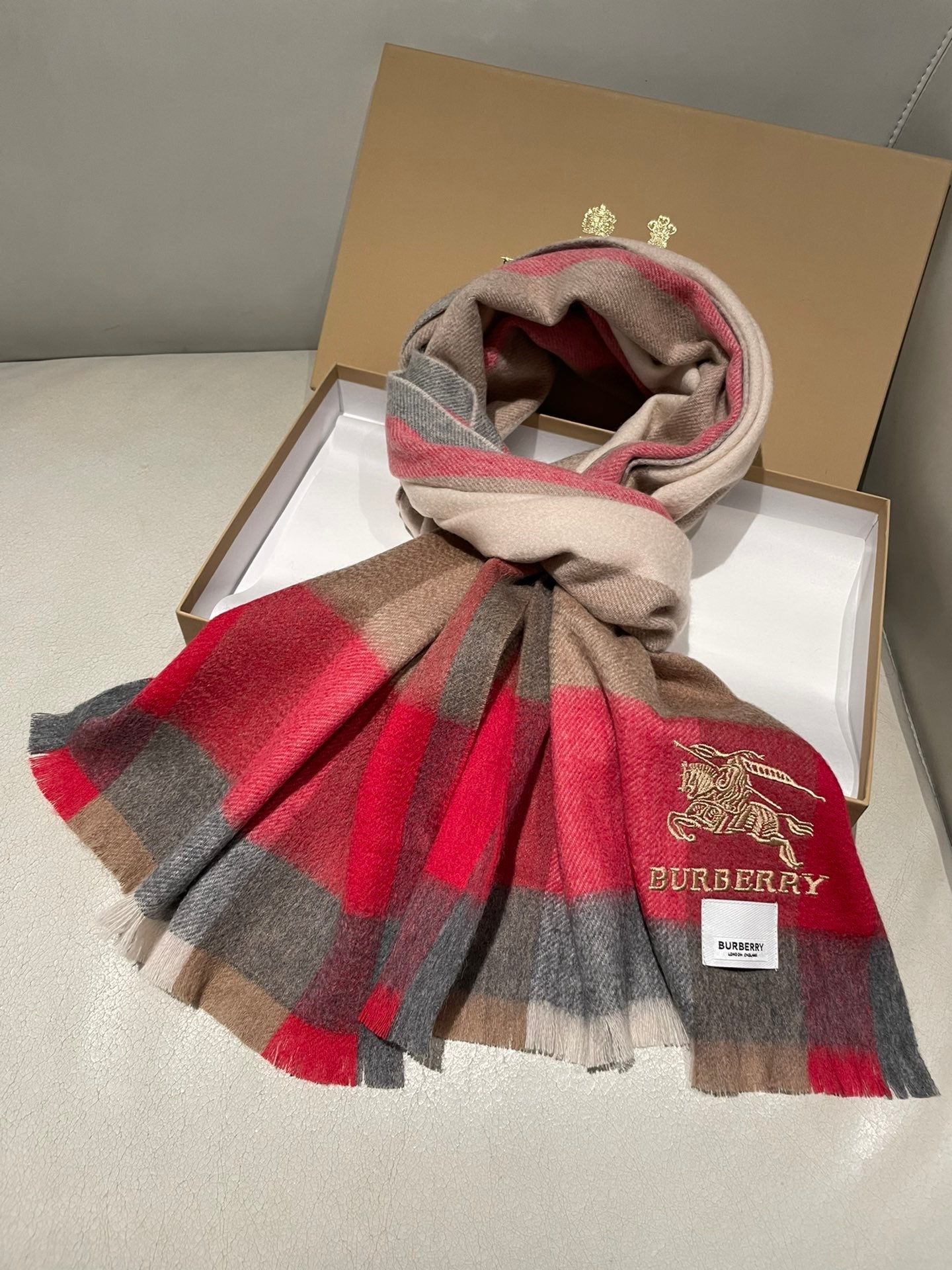 1002 Classic Soft and Comfortable Scarf 1002 Classic Soft and Comfortable Scarf