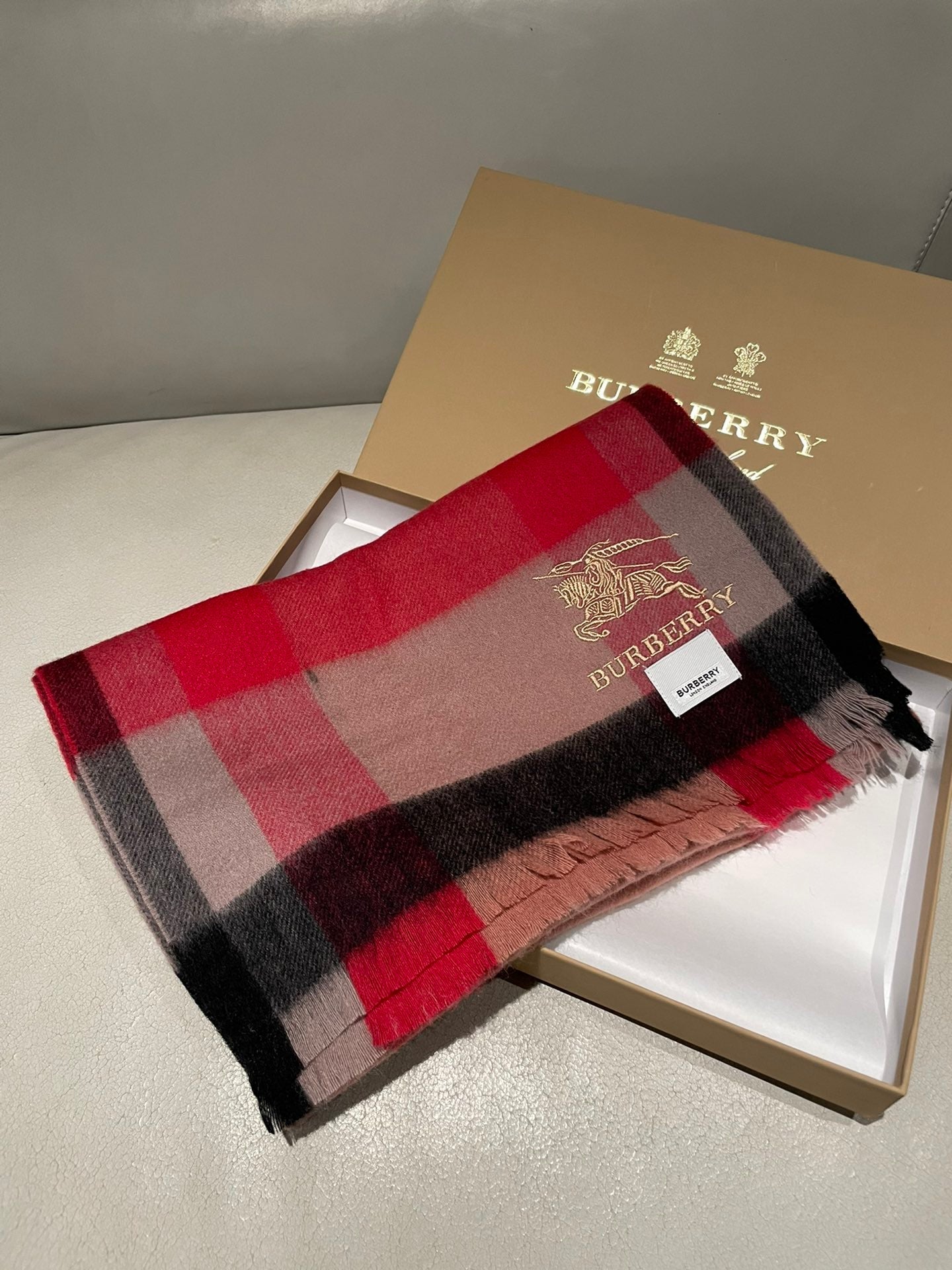 1002 Classic Soft and Comfortable Scarf 1002 Classic Soft and Comfortable Scarf