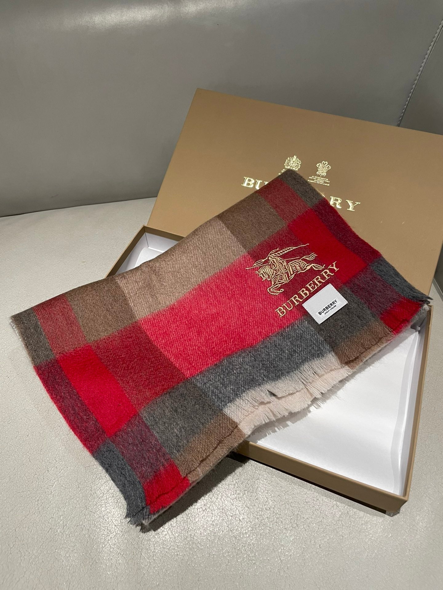 1002 Classic Soft and Comfortable Scarf 1002 Classic Soft and Comfortable Scarf