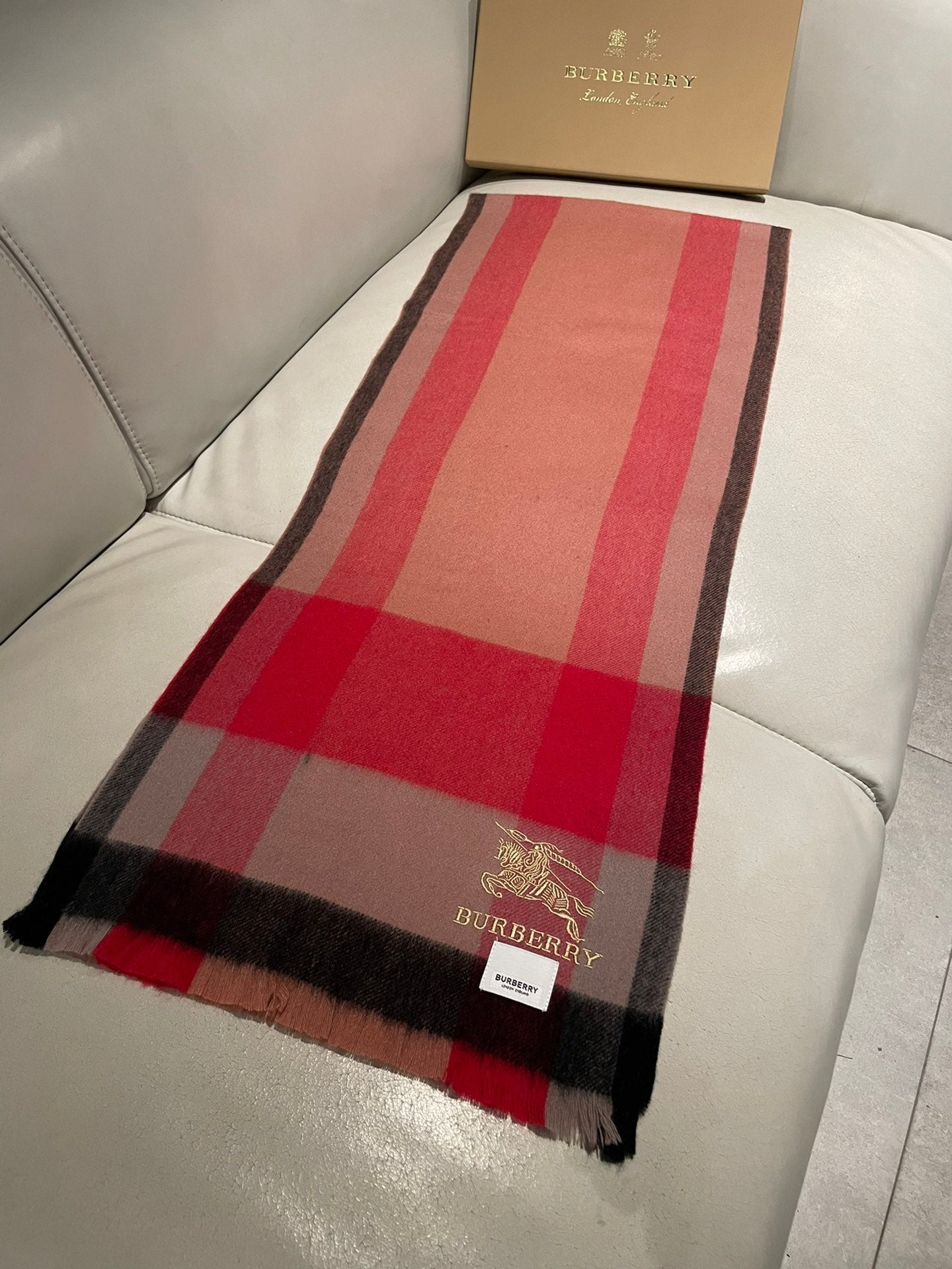 1002 Classic Soft and Comfortable Scarf 1002 Classic Soft and Comfortable Scarf