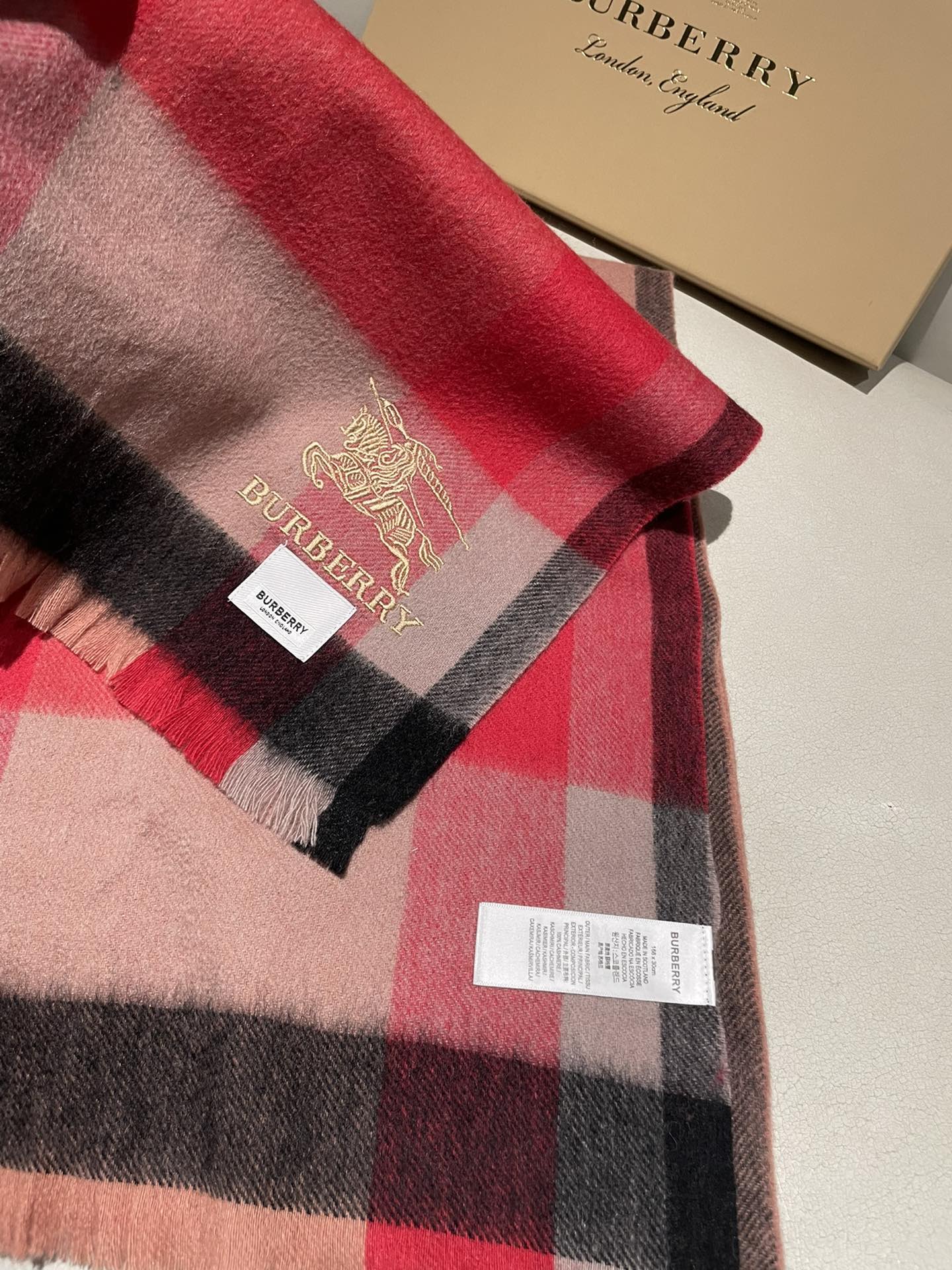 1002 Classic Soft and Comfortable Scarf 1002 Classic Soft and Comfortable Scarf
