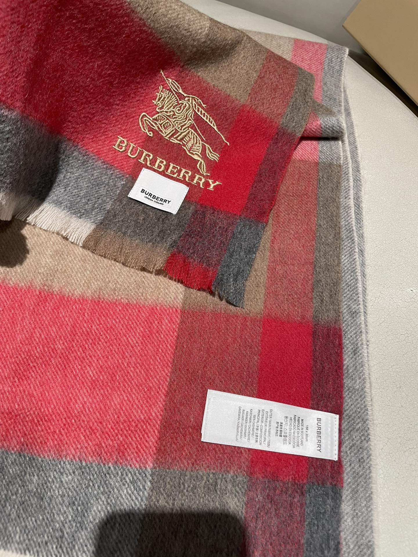 1002 Classic Soft and Comfortable Scarf 1002 Classic Soft and Comfortable Scarf