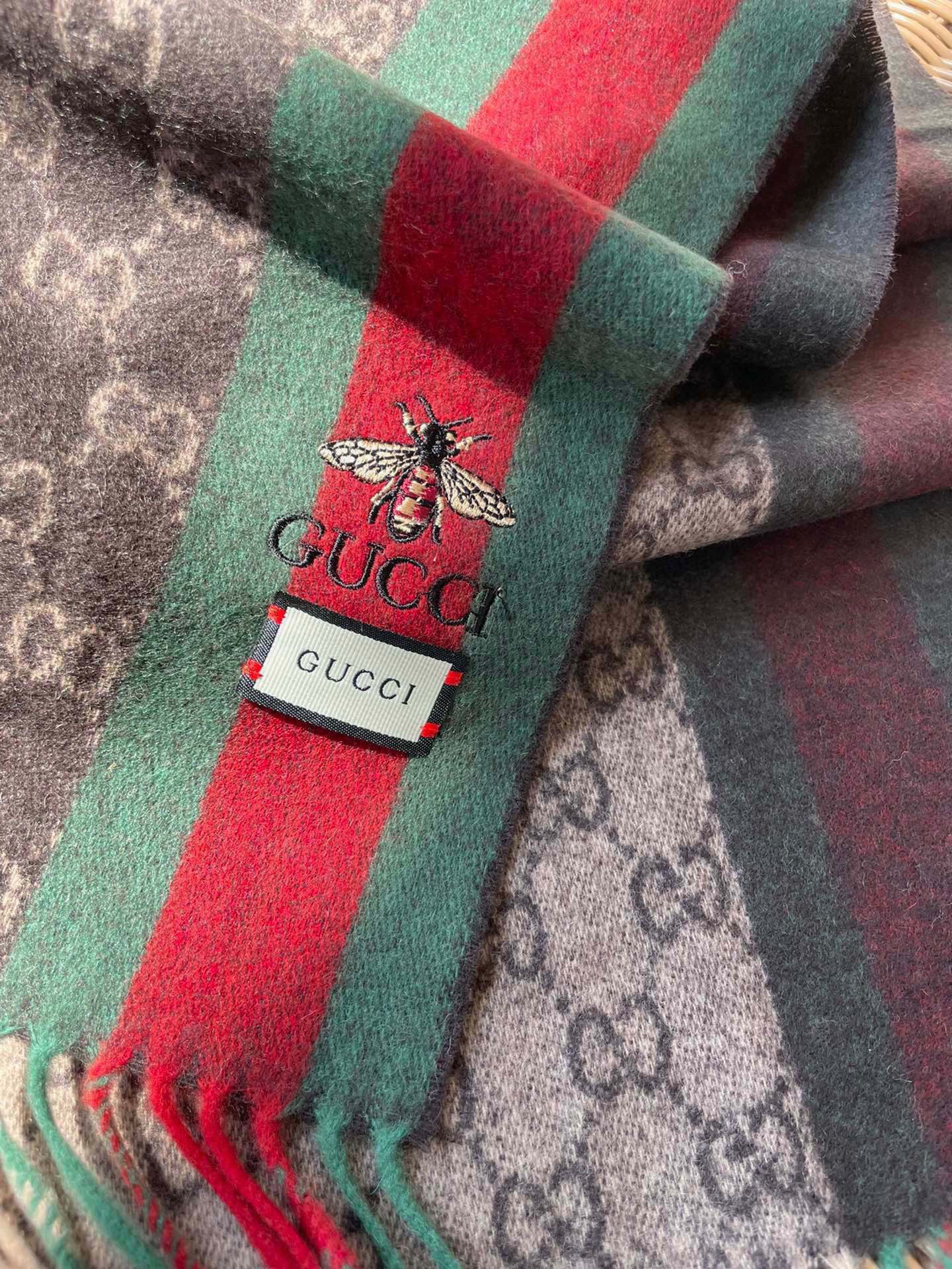 1002 Classic Soft and Comfortable Scarf 1002 Classic Soft and Comfortable Scarf