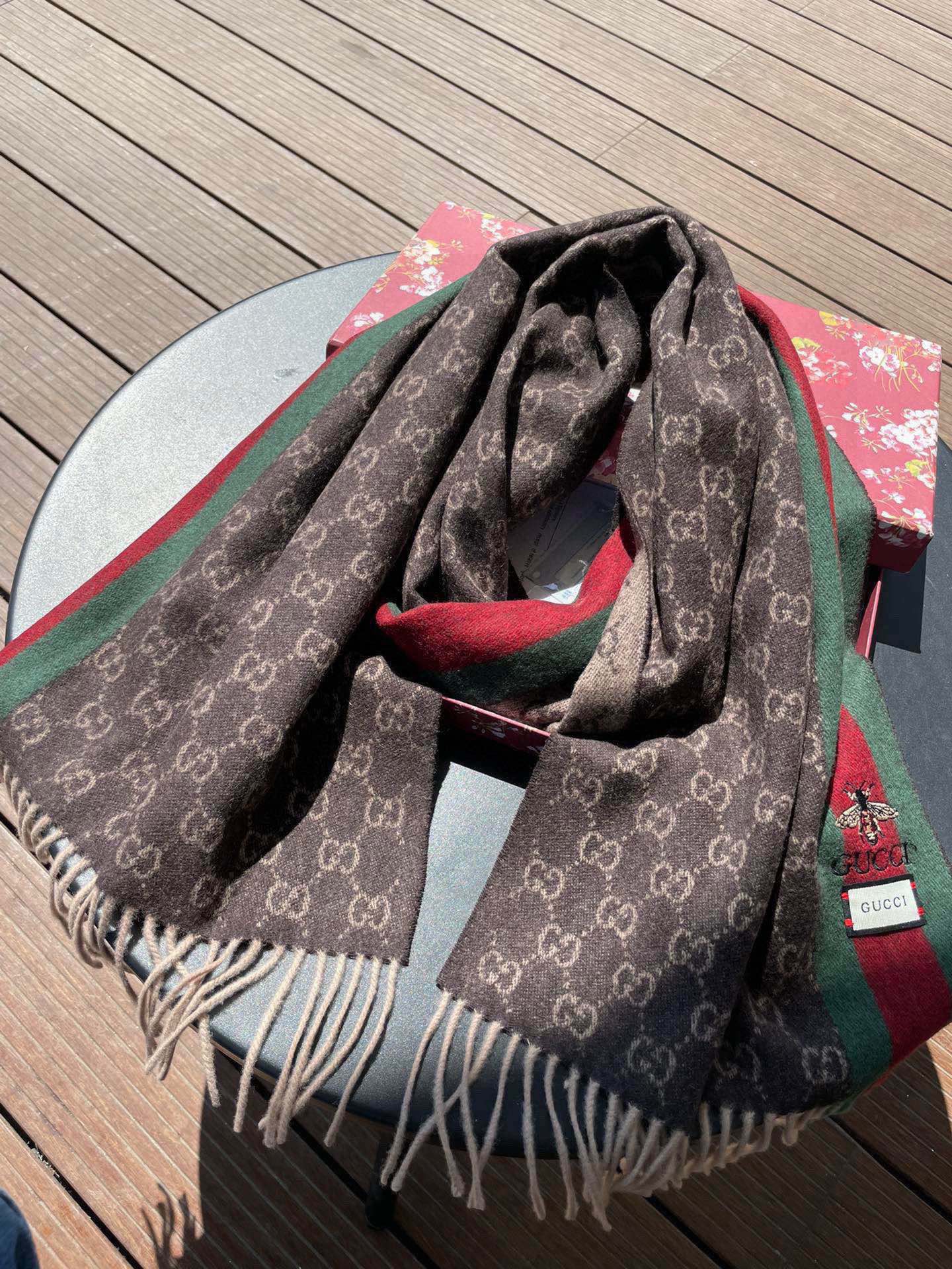 1002 Classic Soft and Comfortable Scarf 1002 Classic Soft and Comfortable Scarf