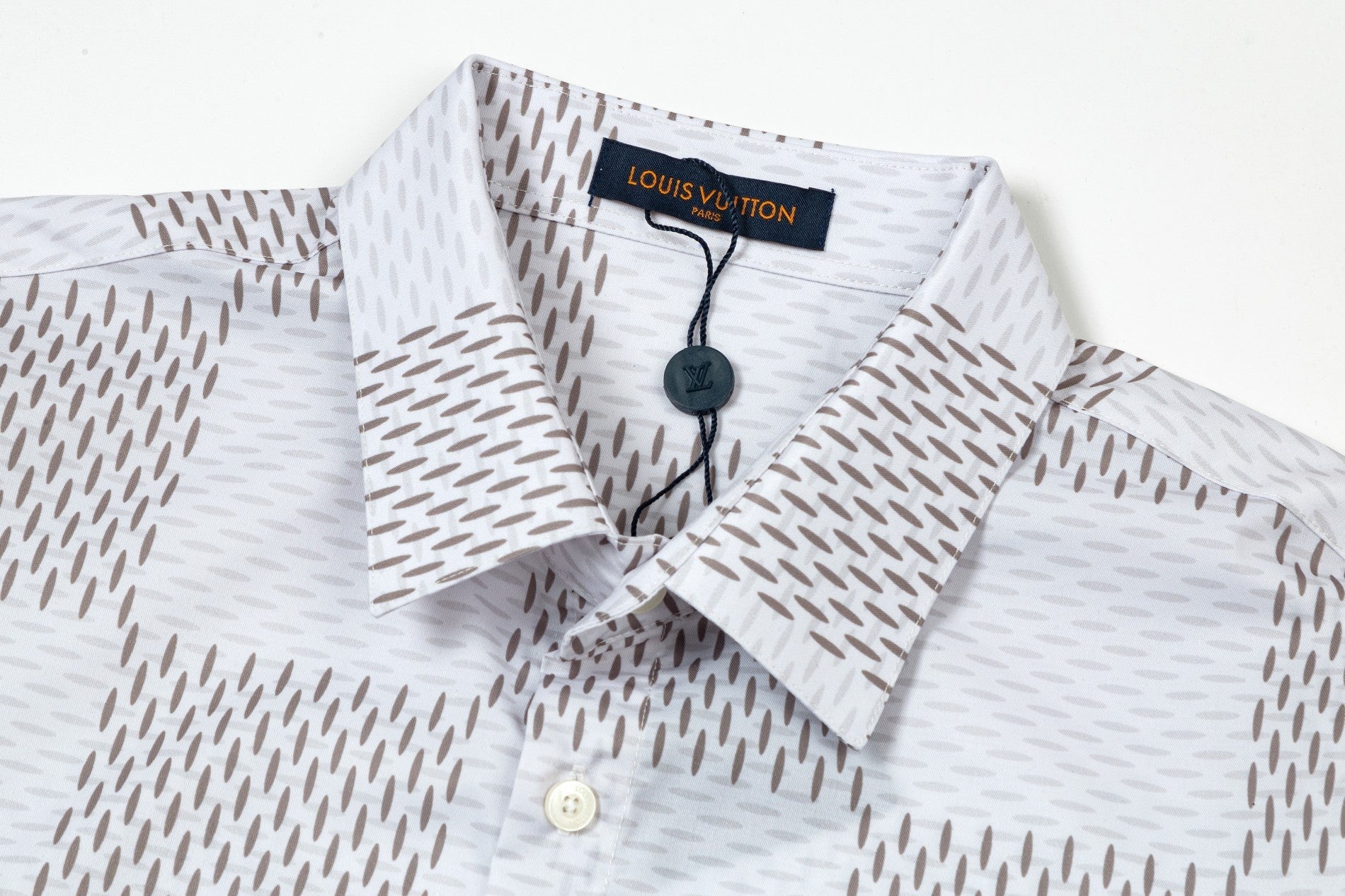 0730 New simple and stylish long-sleeved shirt 0730 New simple and stylish long-sleeved shirt