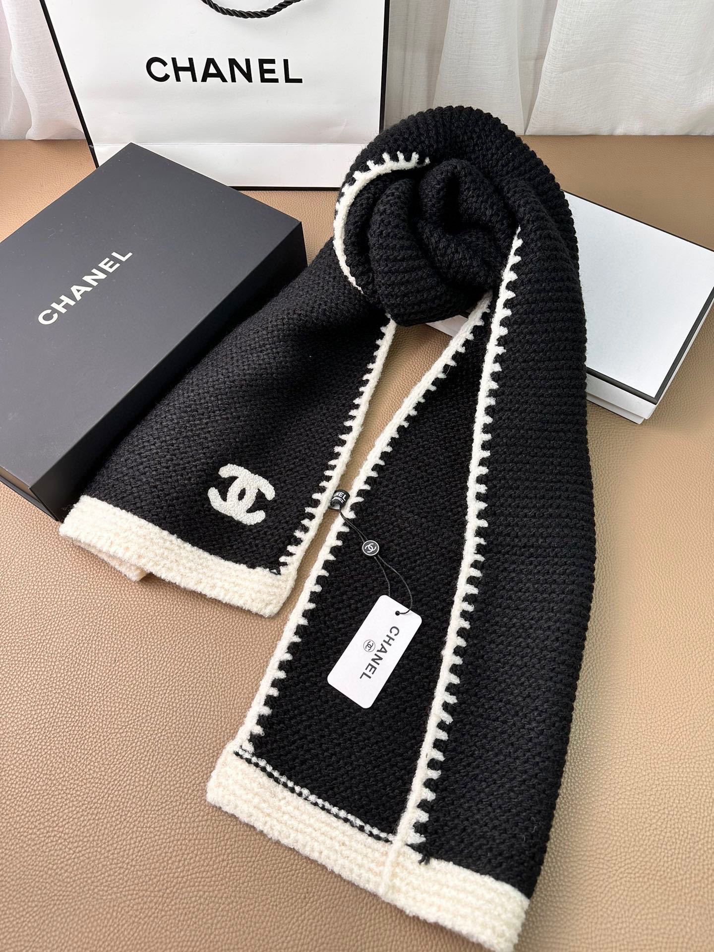 1002 Classic Soft and Comfortable Scarf 1002 Classic Soft and Comfortable Scarf