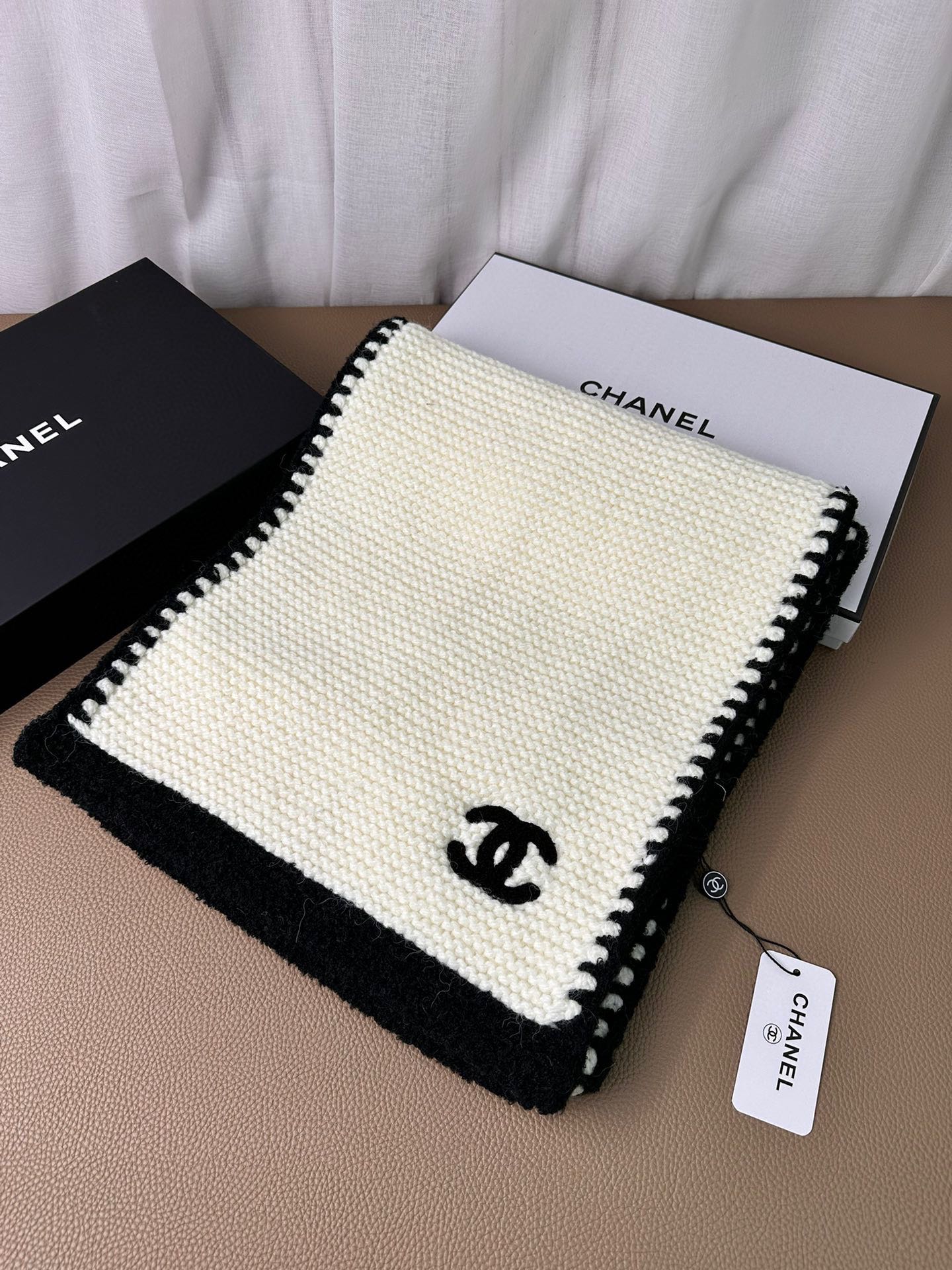 1002 Classic Soft and Comfortable Scarf 1002 Classic Soft and Comfortable Scarf