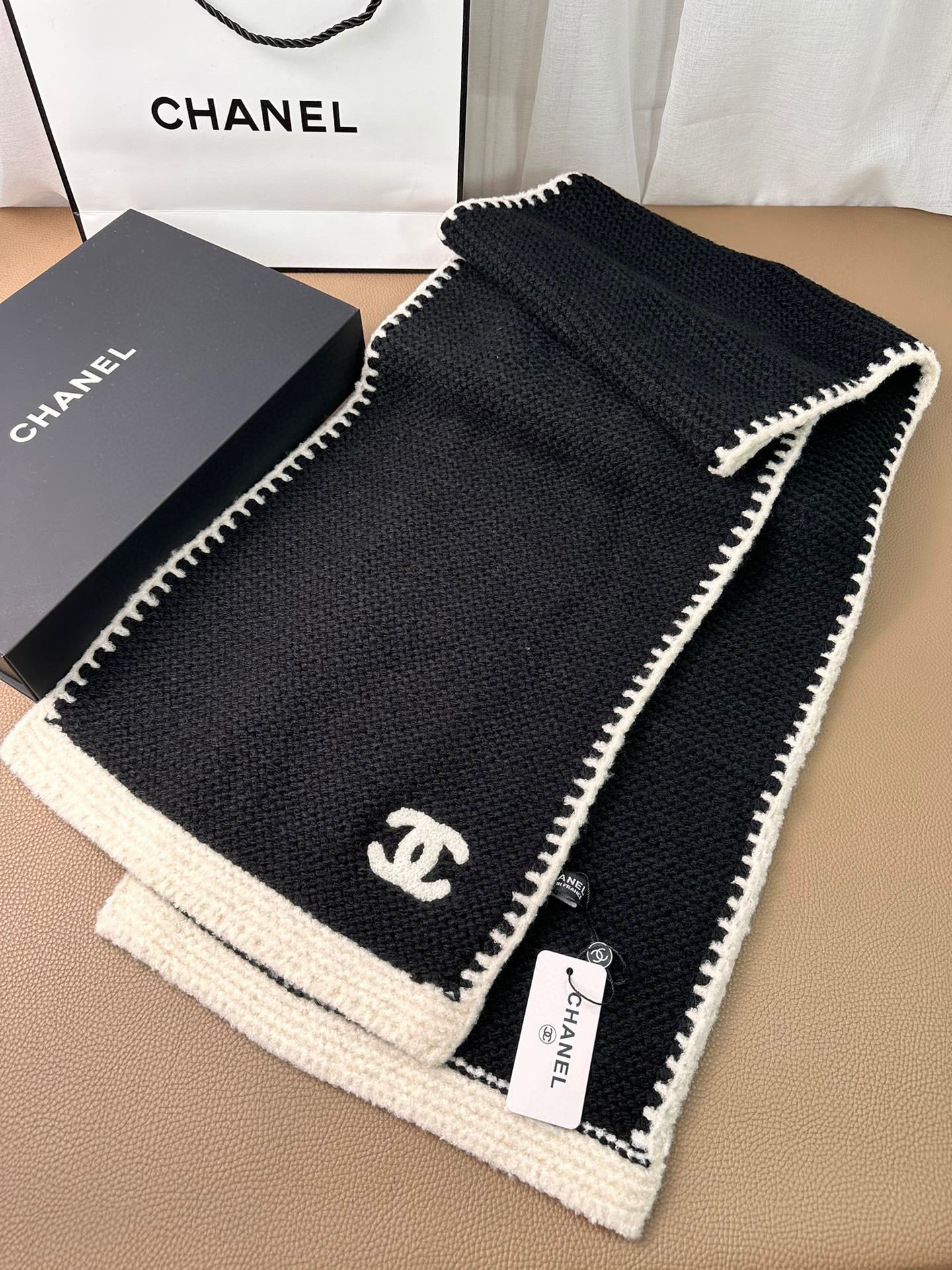 1002 Classic Soft and Comfortable Scarf 1002 Classic Soft and Comfortable Scarf