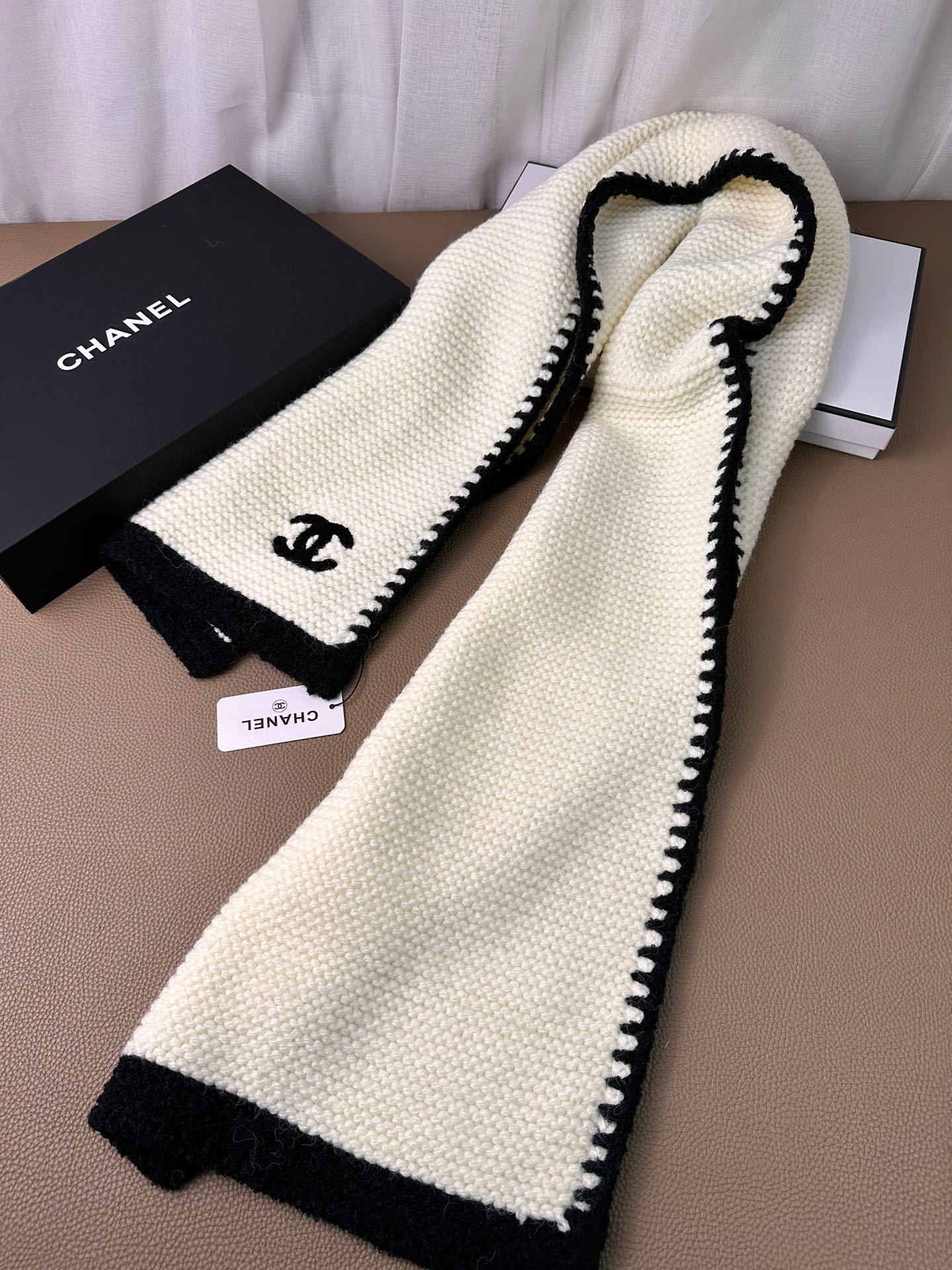 1002 Classic Soft and Comfortable Scarf 1002 Classic Soft and Comfortable Scarf
