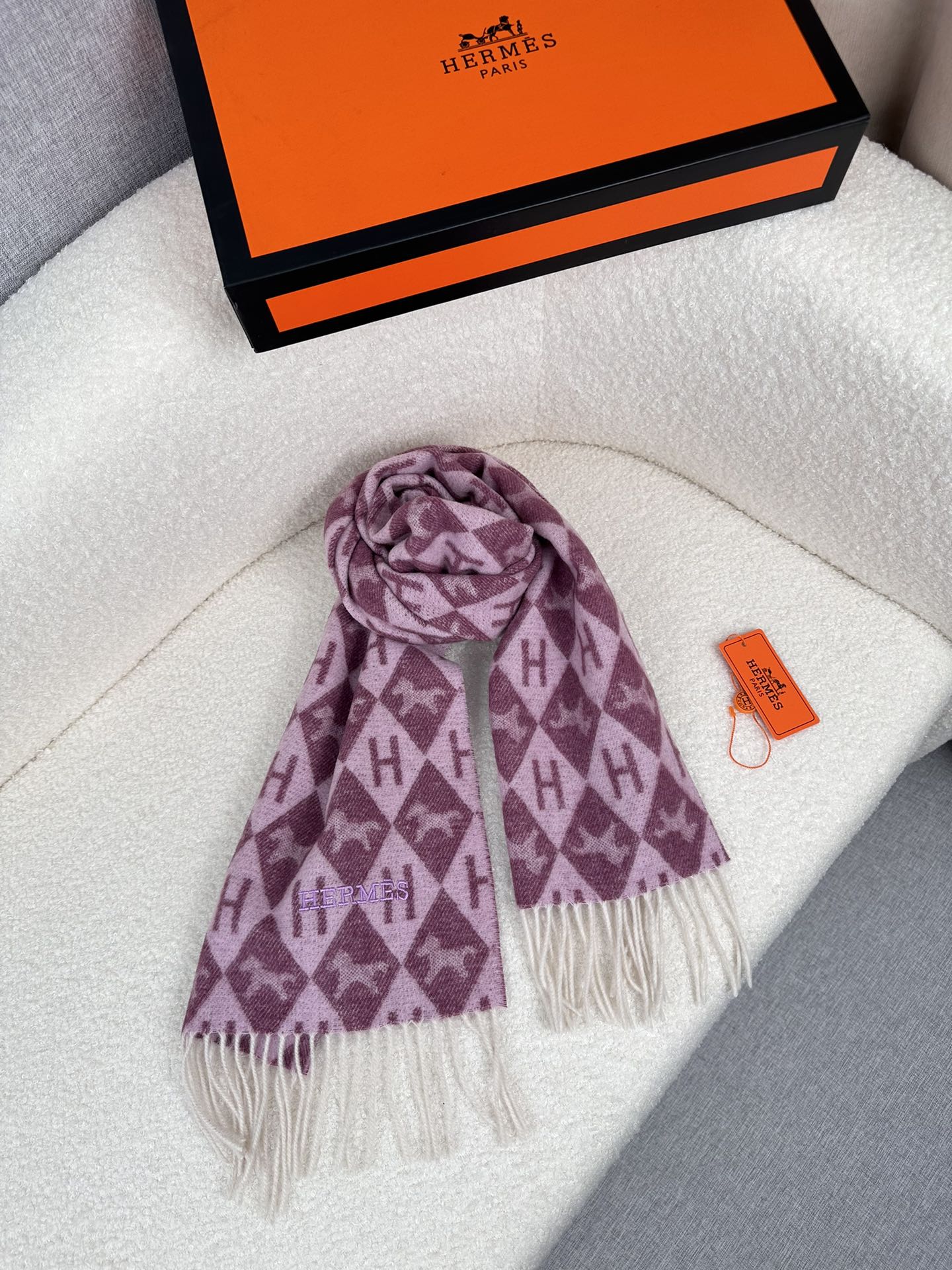 0925 Classic Soft and Comfortable Scarf 0925 Classic Soft and Comfortable Scarf
