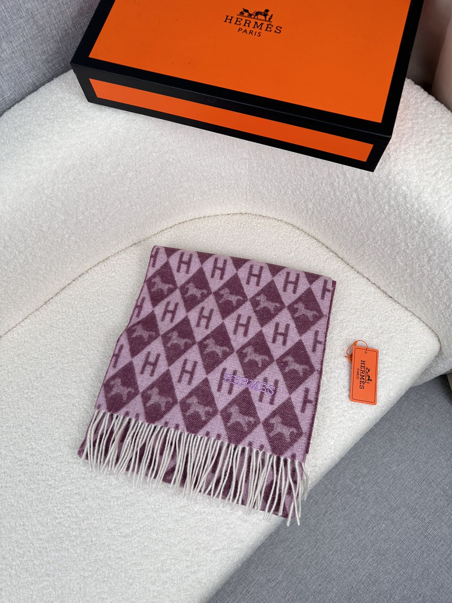 0925 Classic Soft and Comfortable Scarf 0925 Classic Soft and Comfortable Scarf