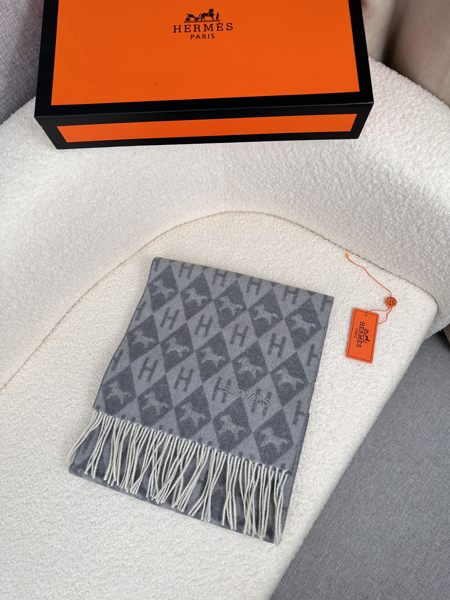 0925 Classic Soft and Comfortable Scarf 0925 Classic Soft and Comfortable Scarf