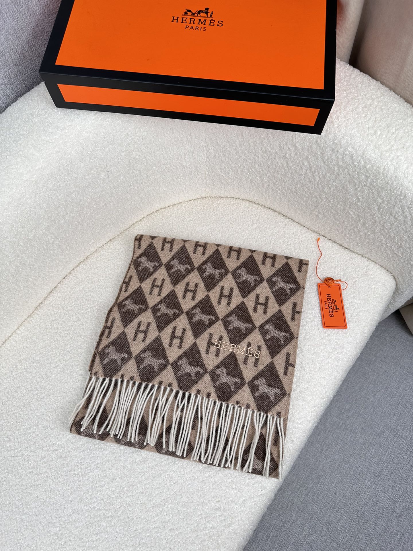 0925 Classic Soft and Comfortable Scarf 0925 Classic Soft and Comfortable Scarf