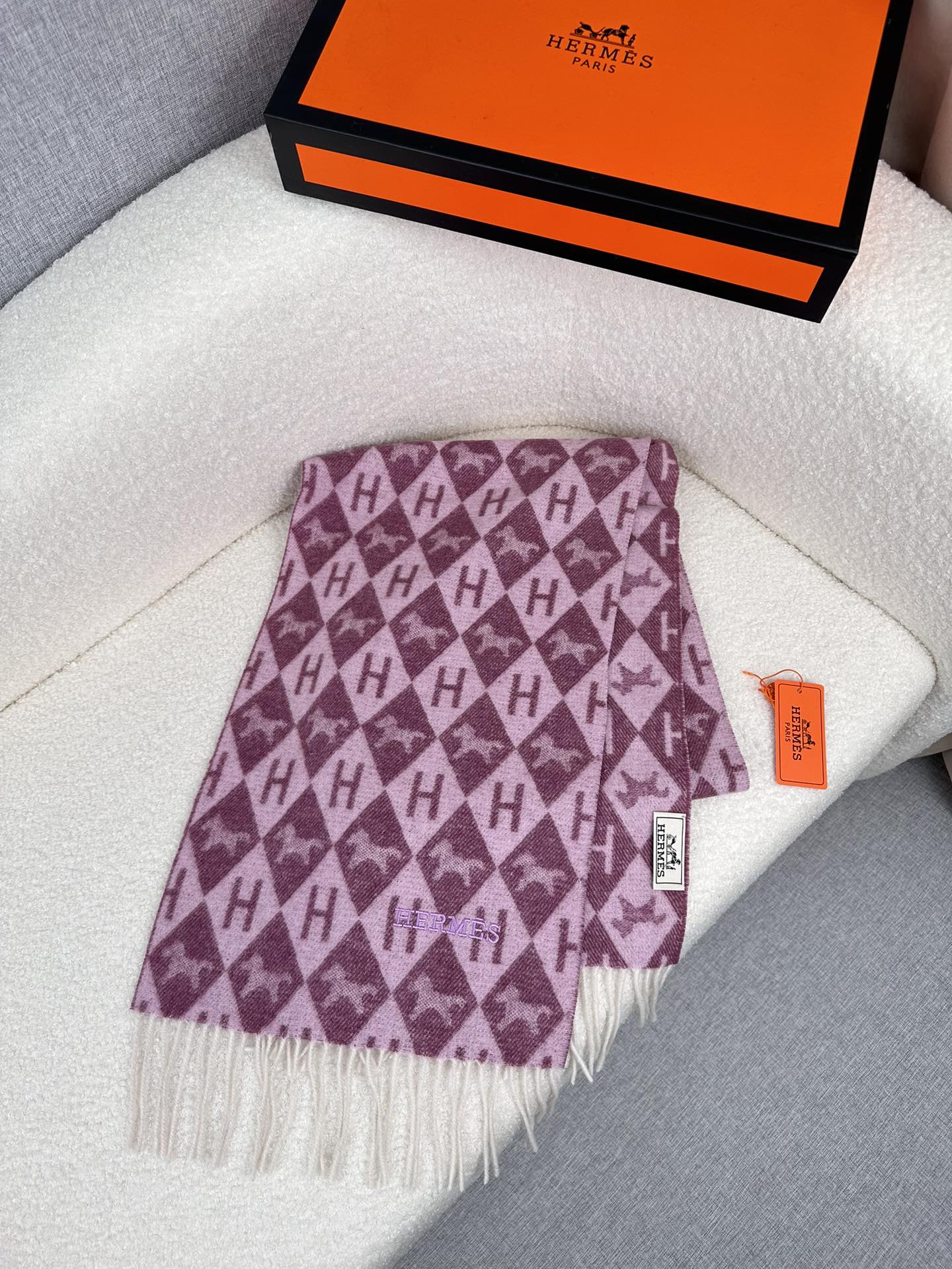 0925 Classic Soft and Comfortable Scarf 0925 Classic Soft and Comfortable Scarf